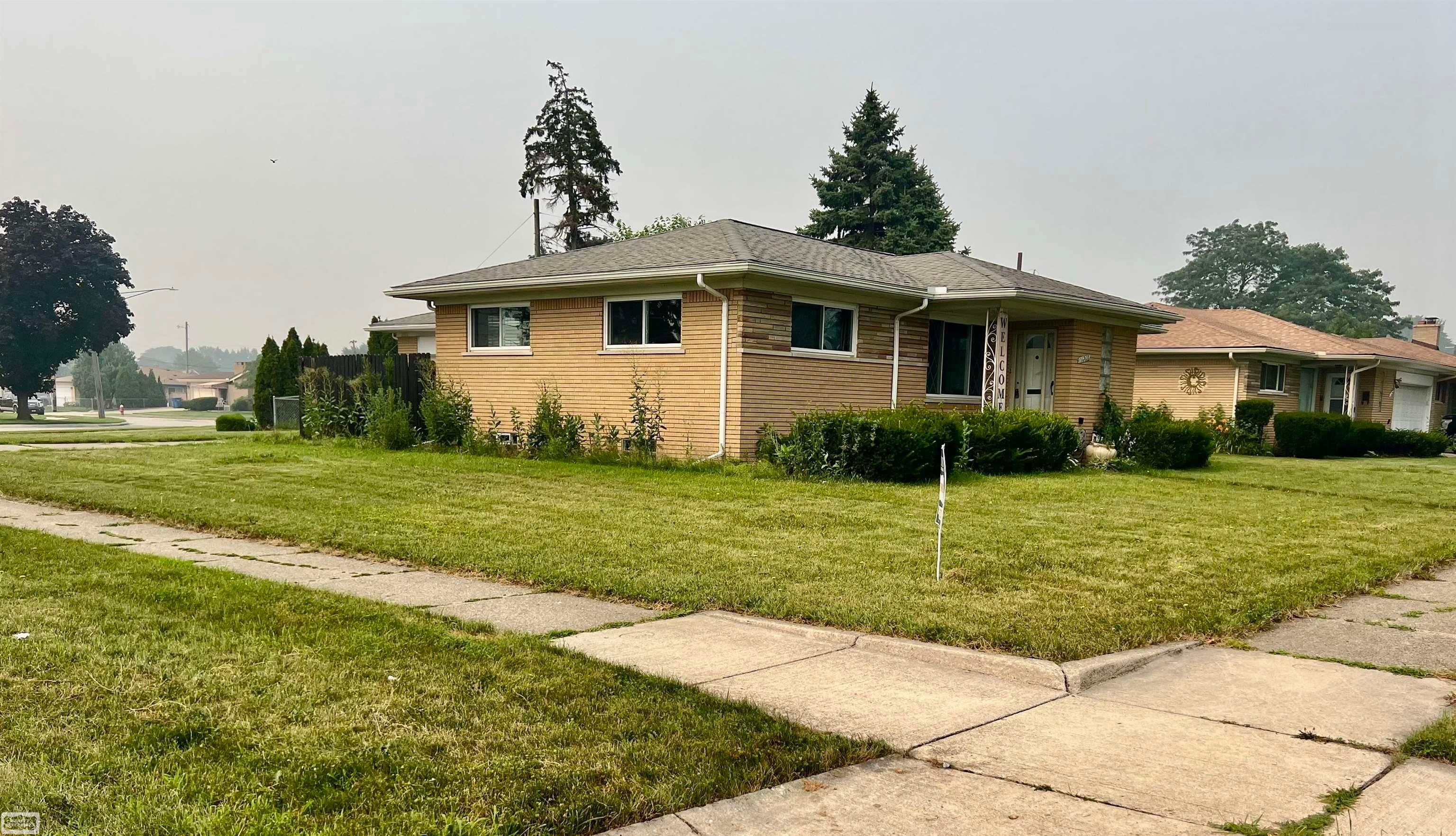 11266 Racine Road — photo