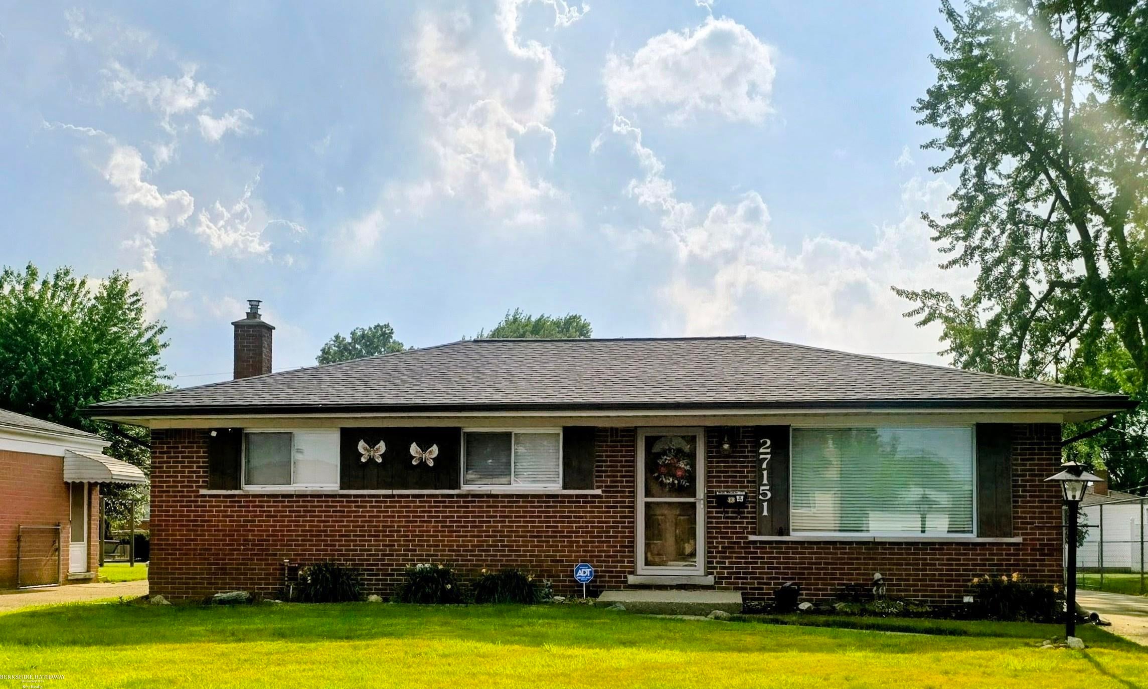 27151 Clarpointe Drive — photo