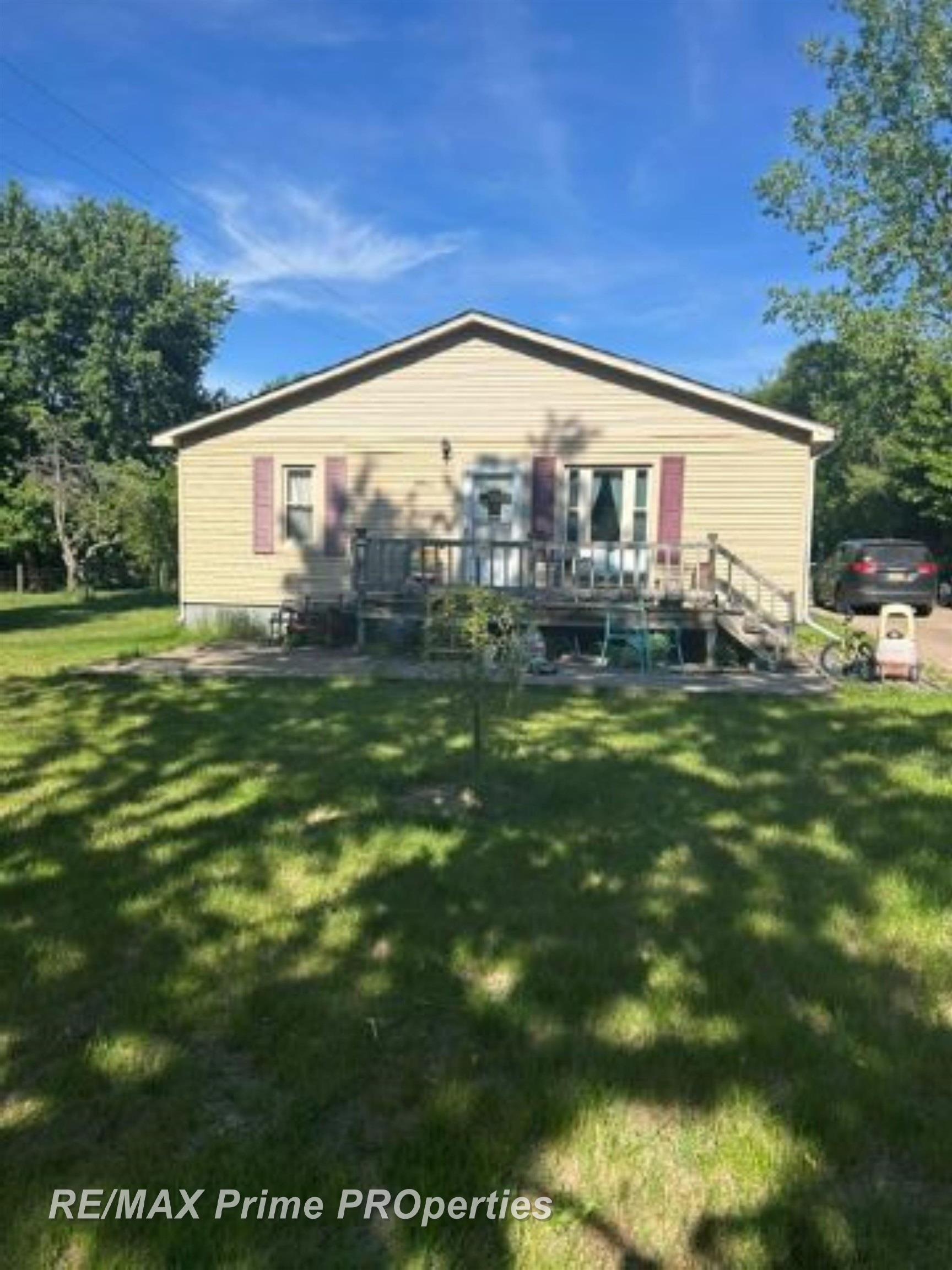 10083 S Lewis Road — photo