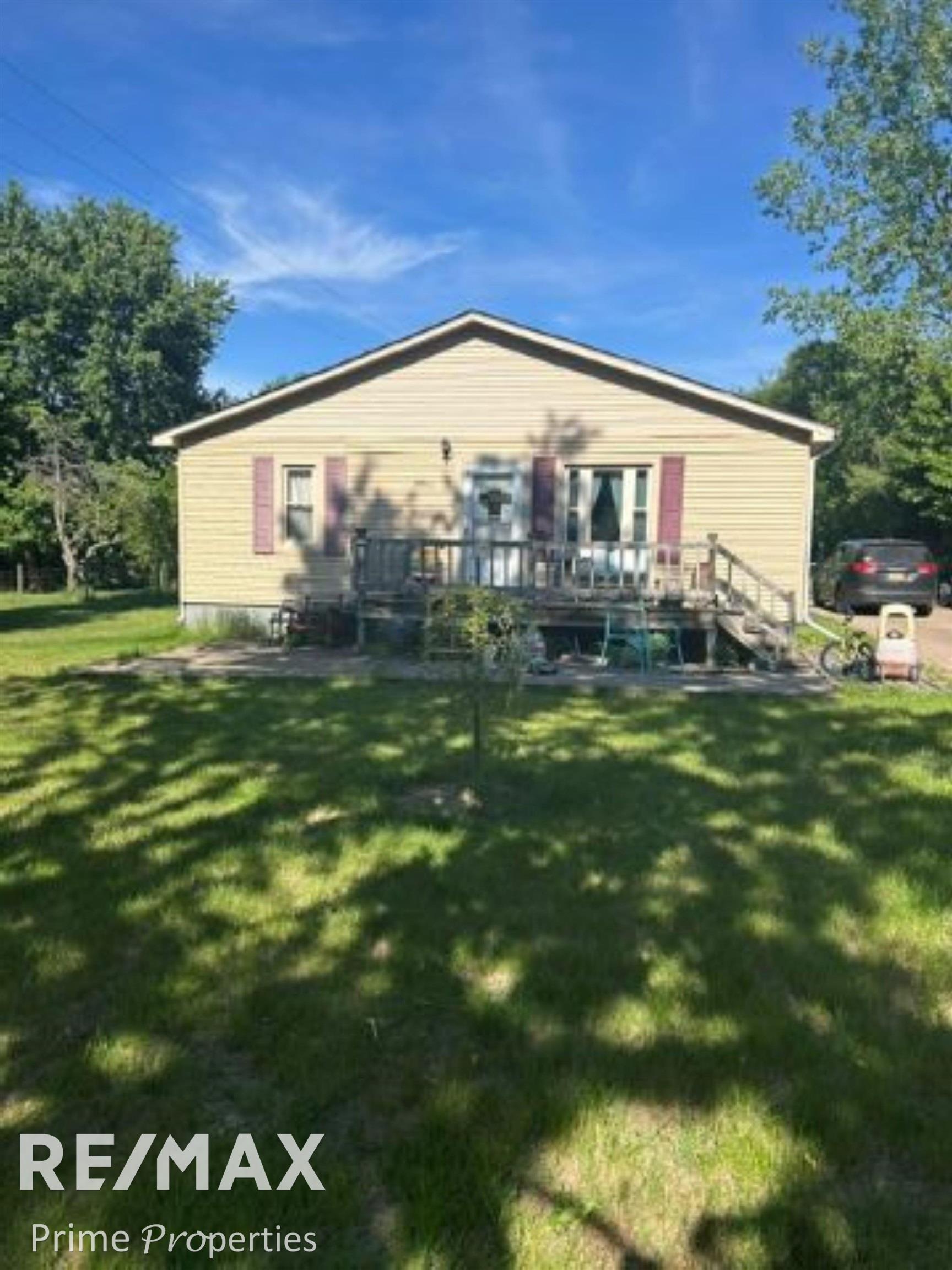 10083 S Lewis Road — photo