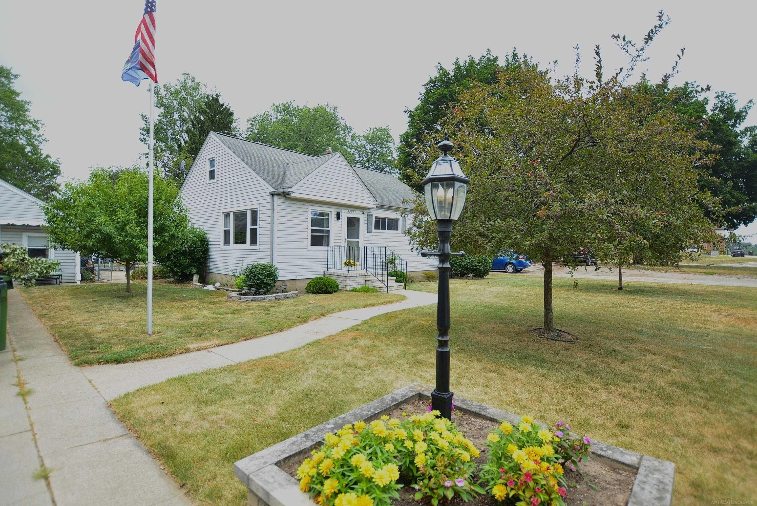 45967 Gable Inn Street — photo