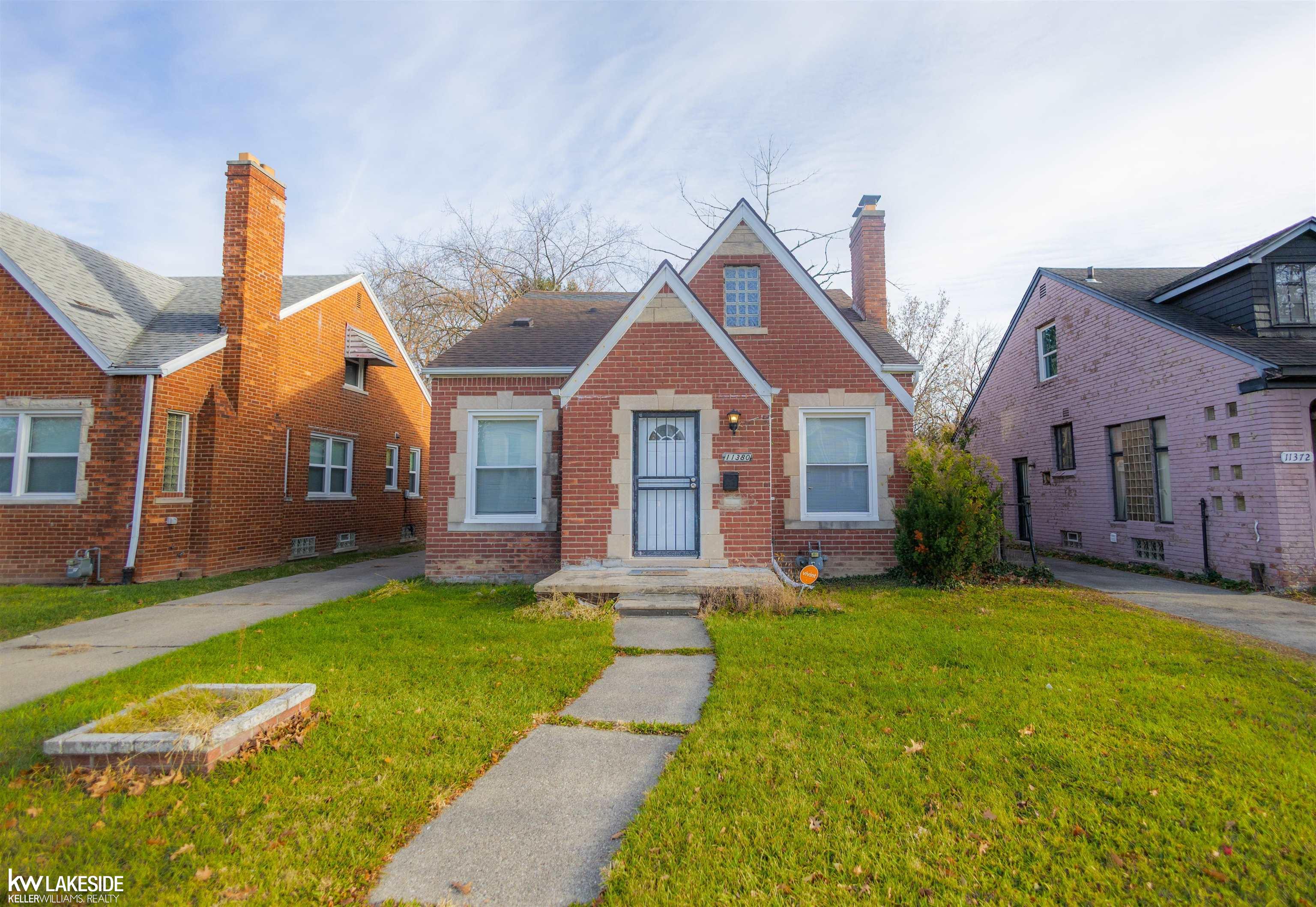 11380 Roxbury Street — photo
