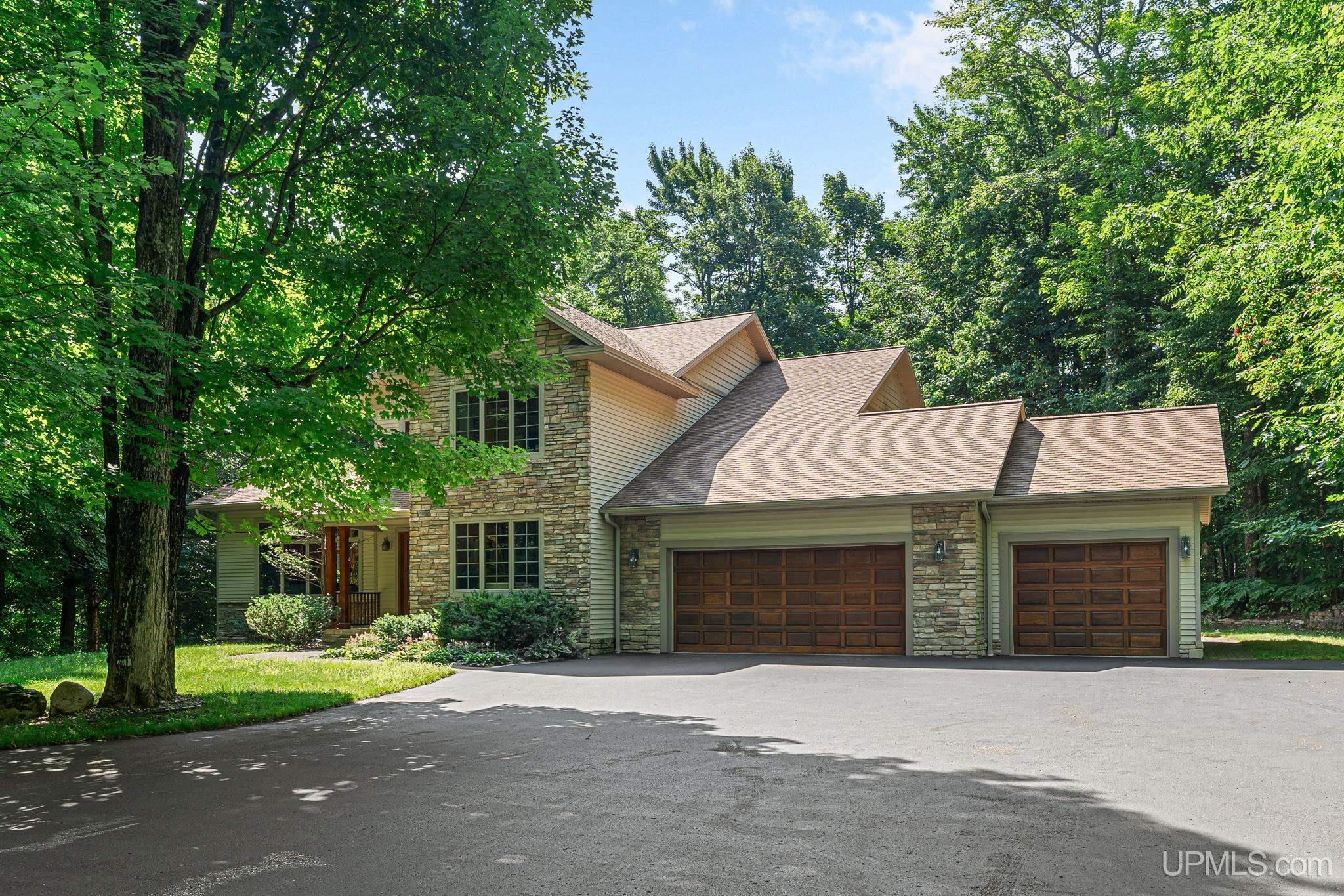135 Hidden Springs Drive — photo