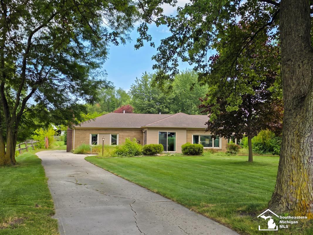 10104 Bay Creek Road — photo