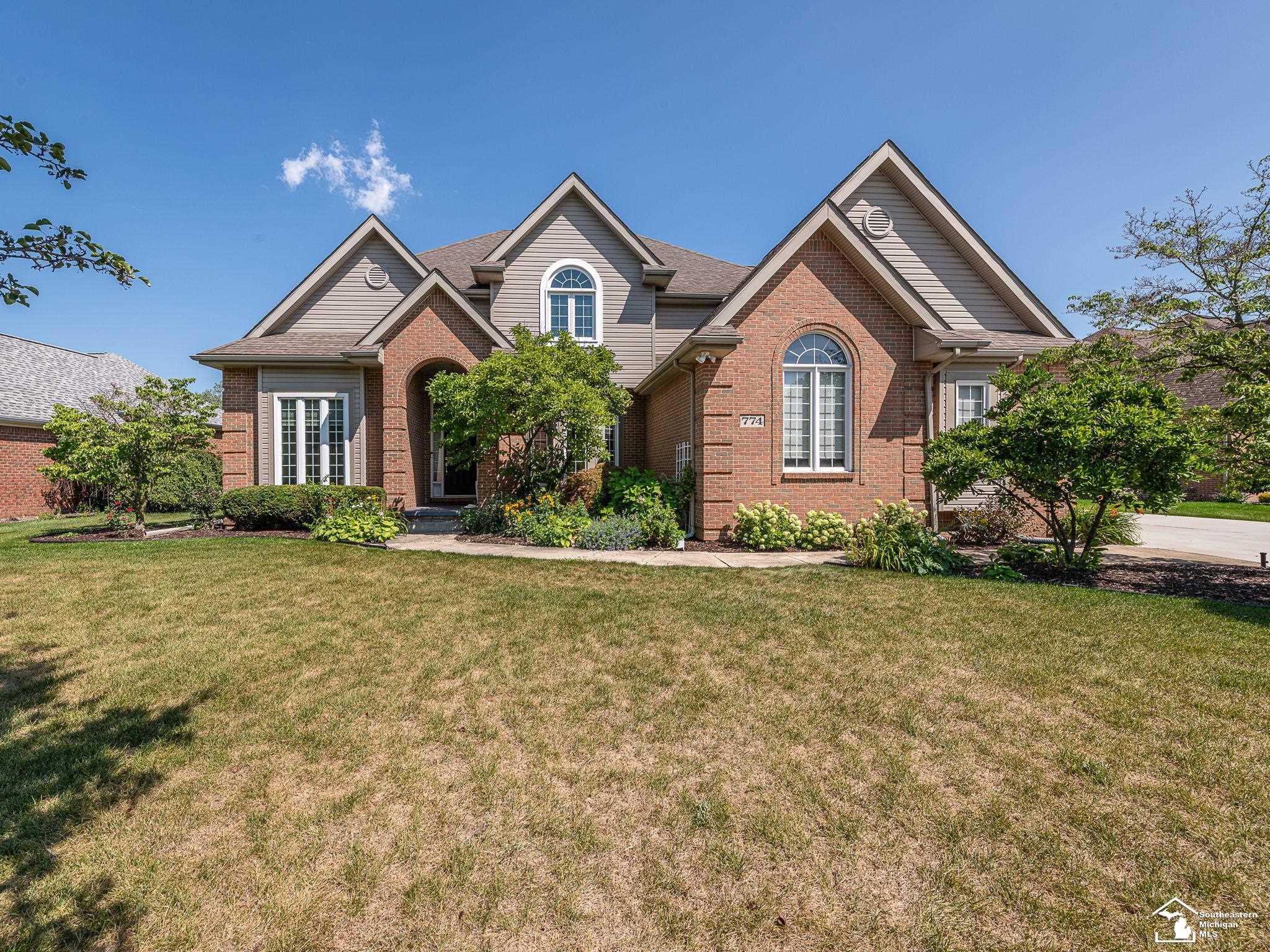774 Windsor Court — photo