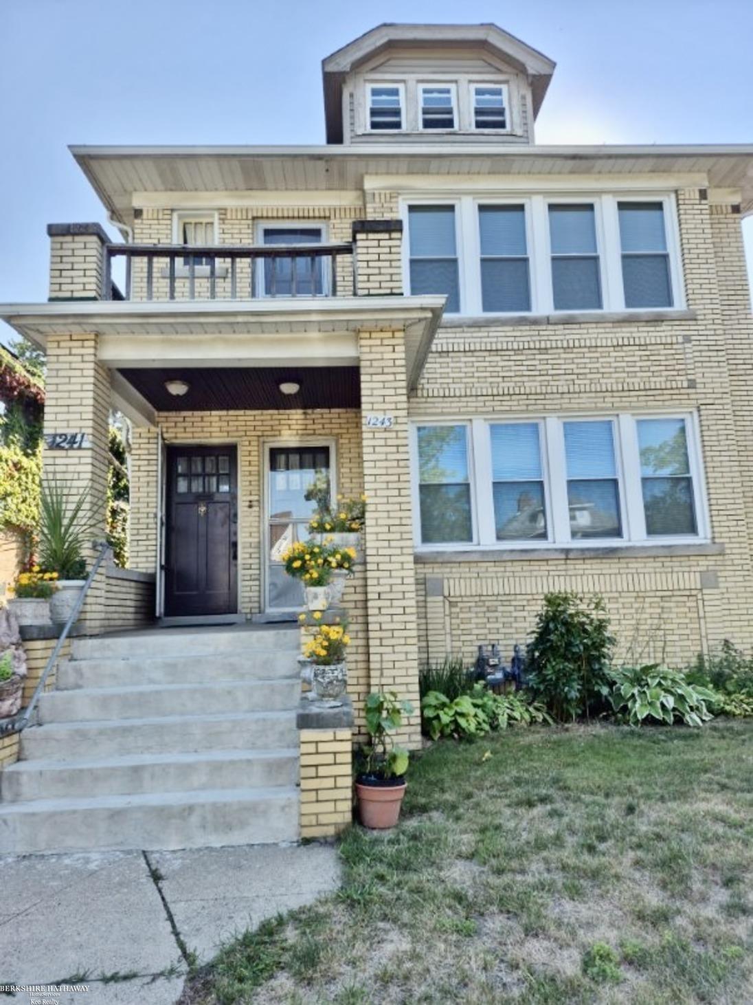 1241 Beaconsfield Street — photo