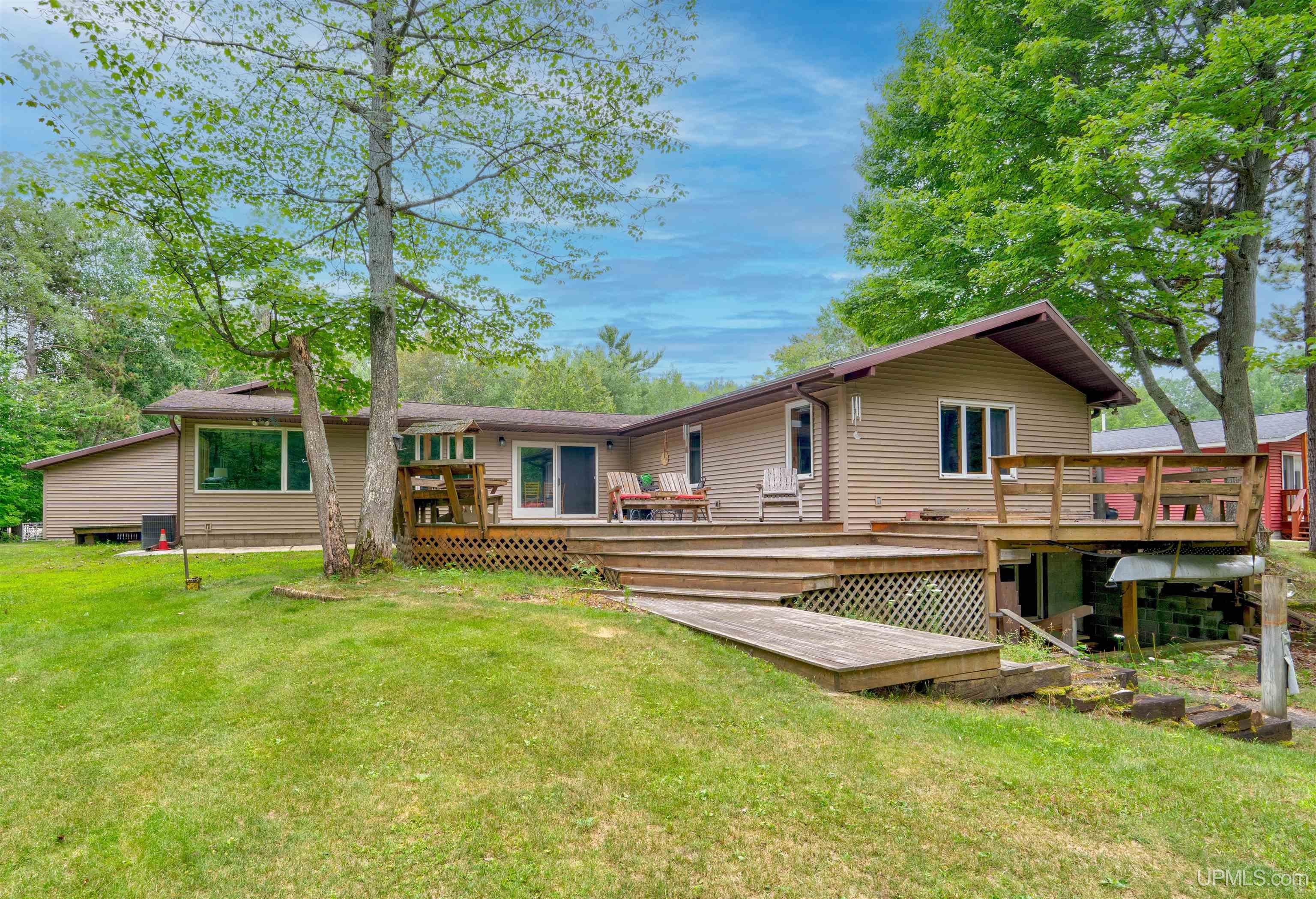 7618 W Riverview Drive — photo