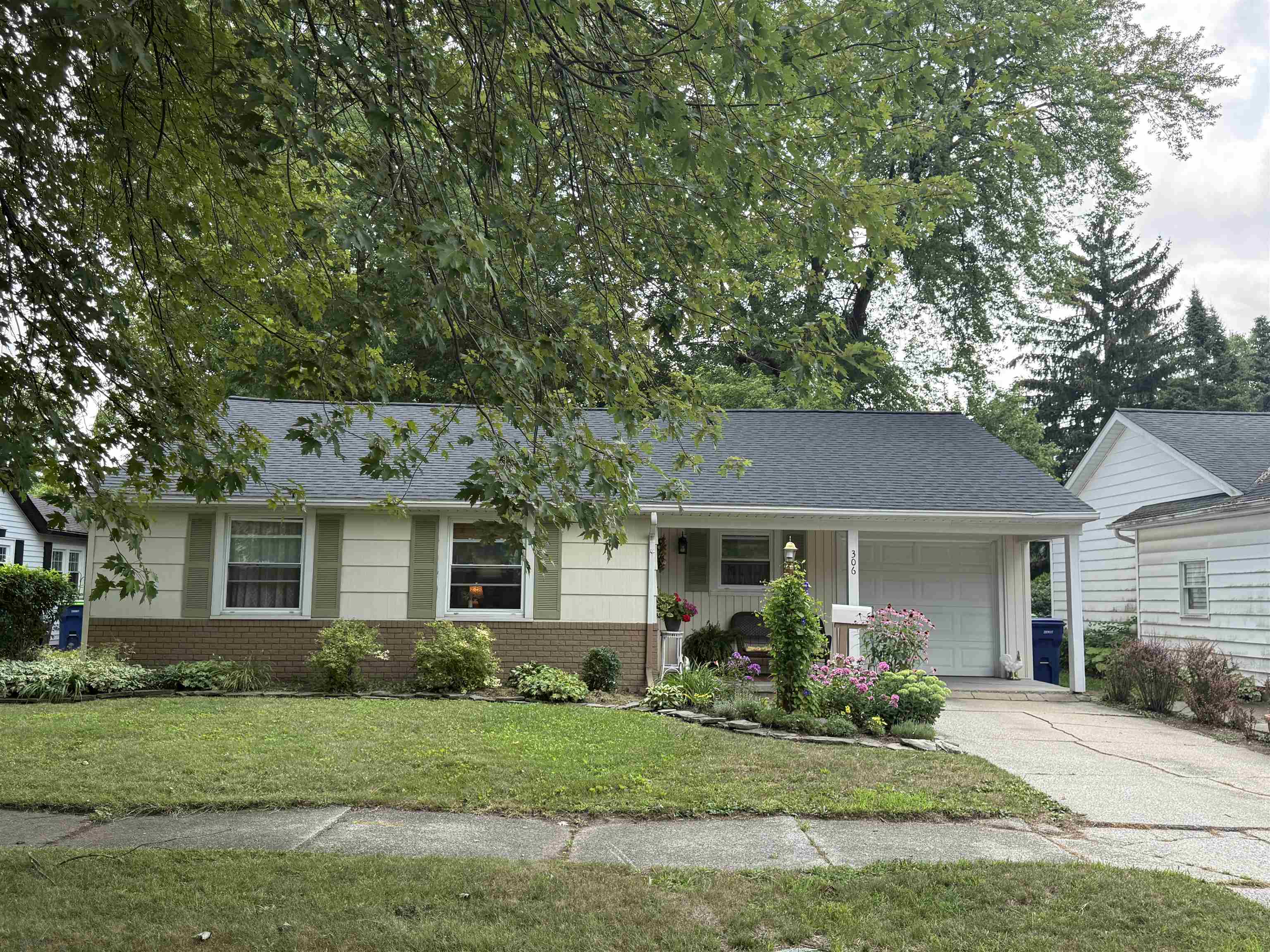 306 Cornell Street — photo