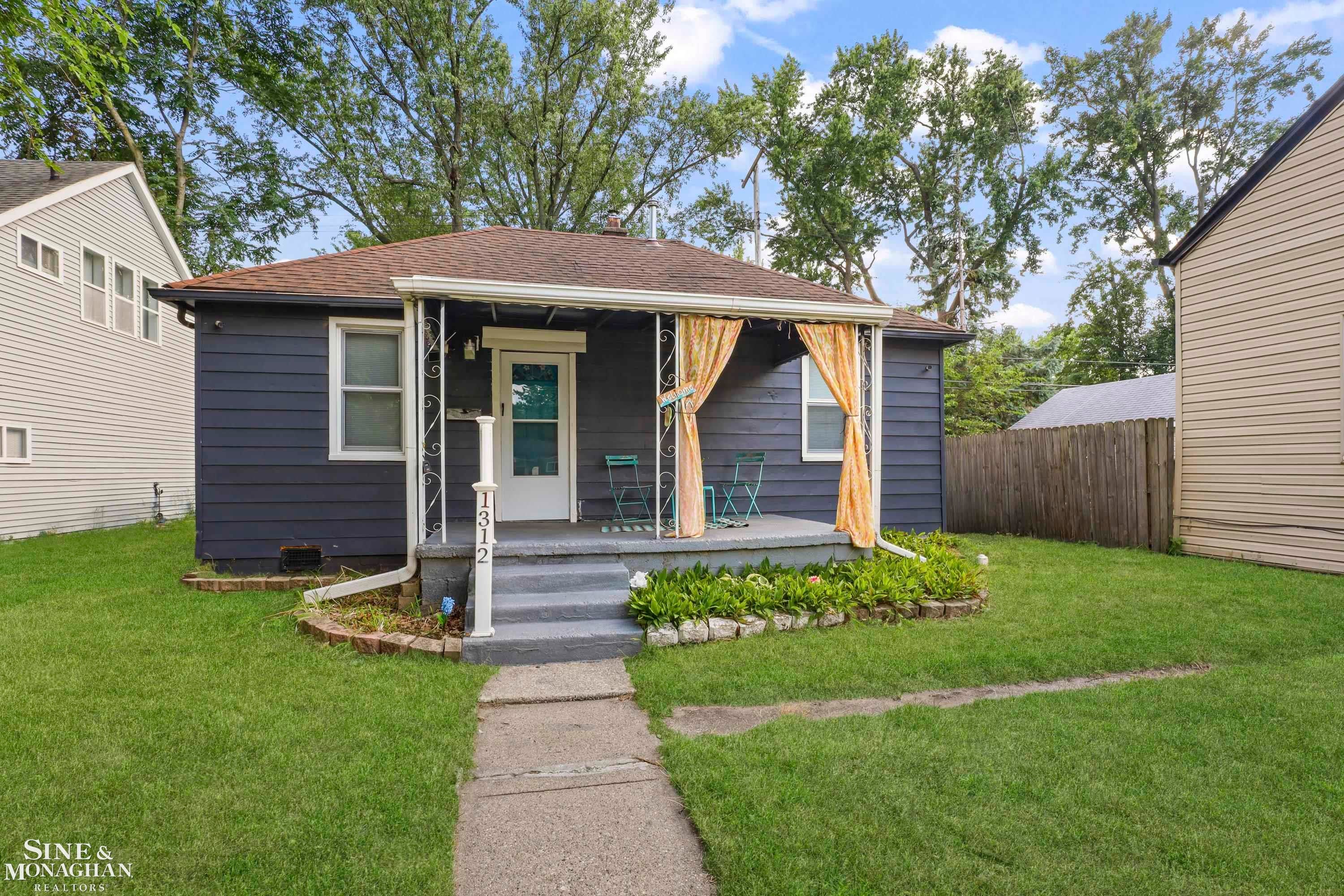 1312 E Harry Avenue — photo