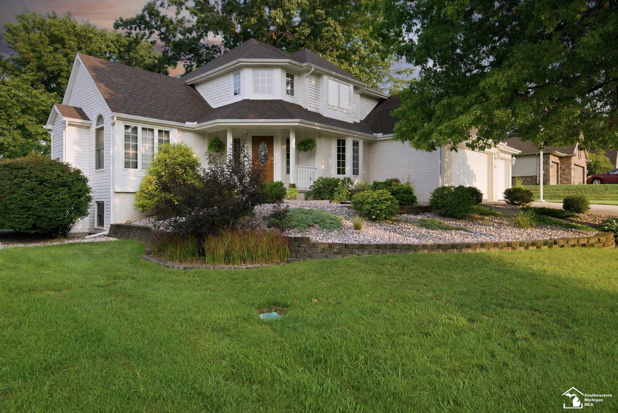 9085 Legacy Court — photo