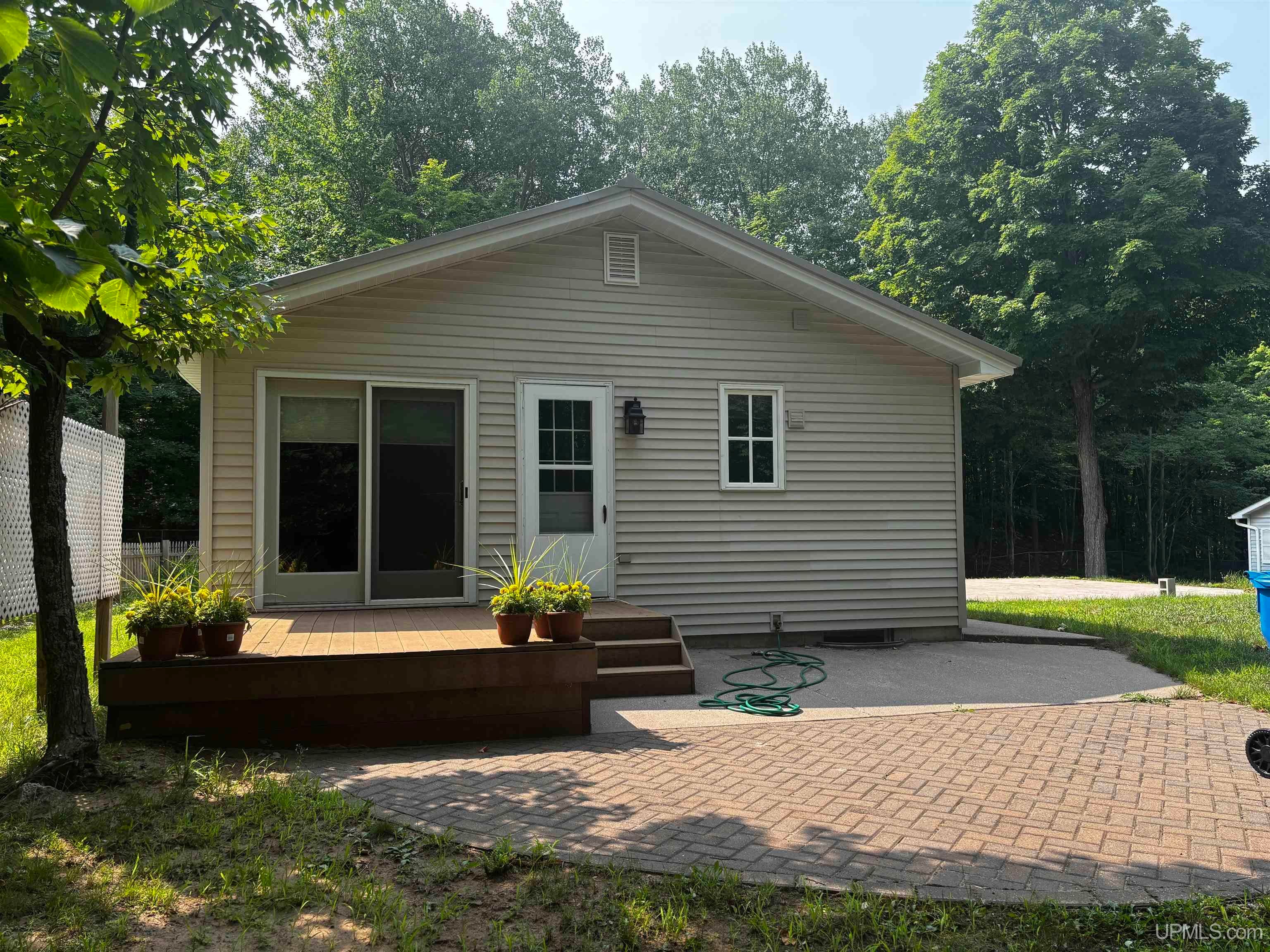 1802 Werner Street — photo