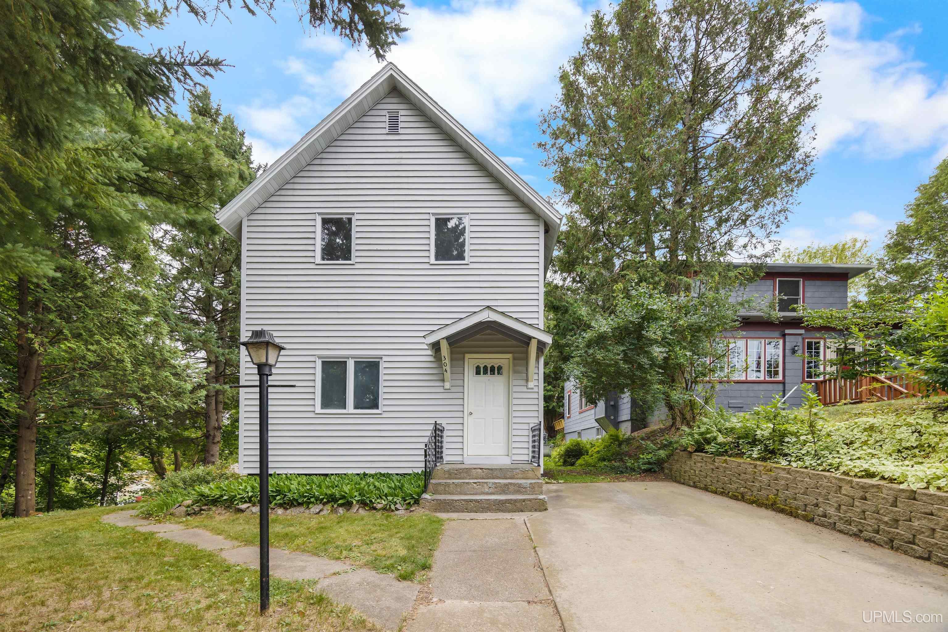 304 Diamond Street — photo