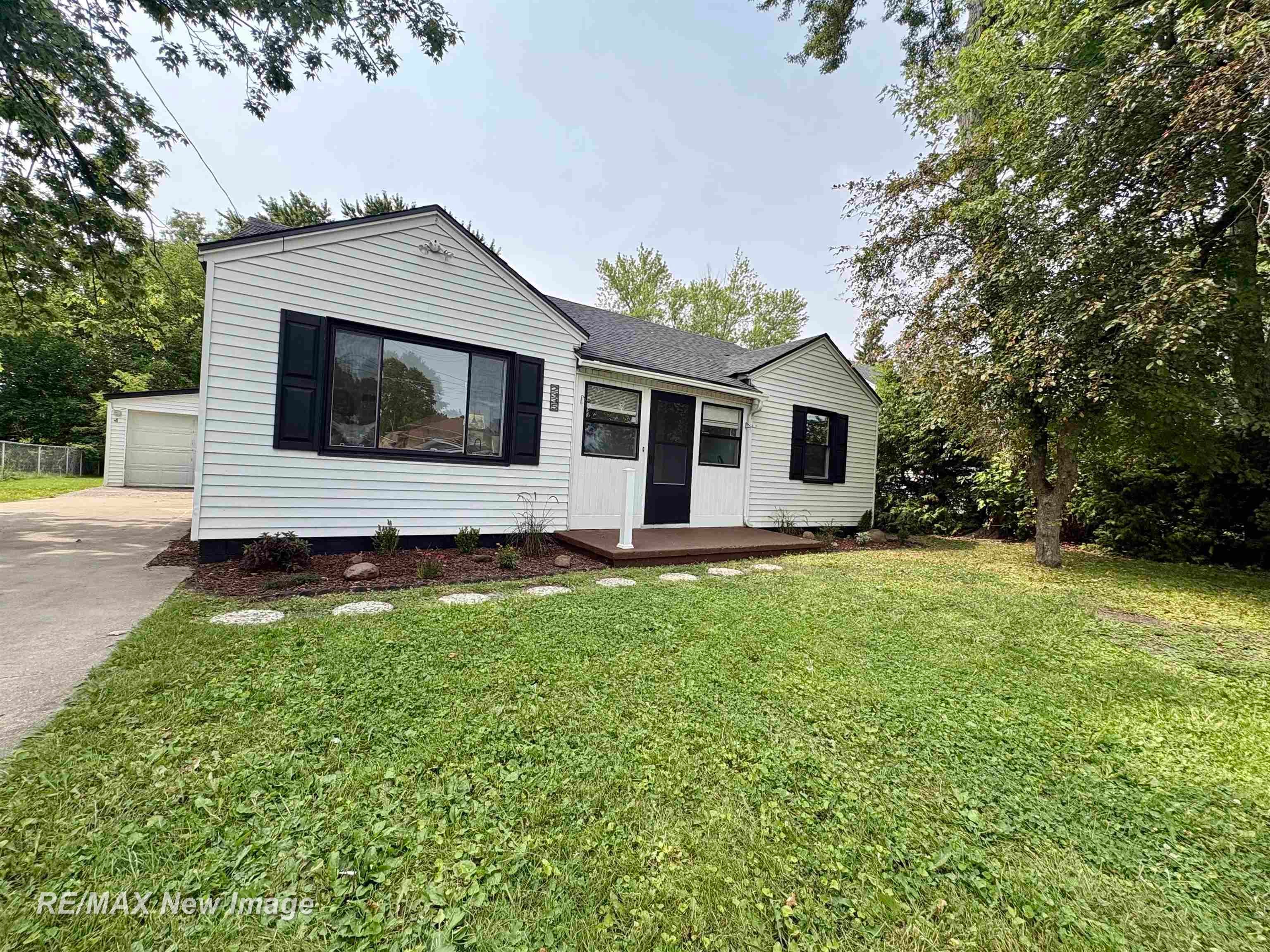 2335 Shattuck Road — photo