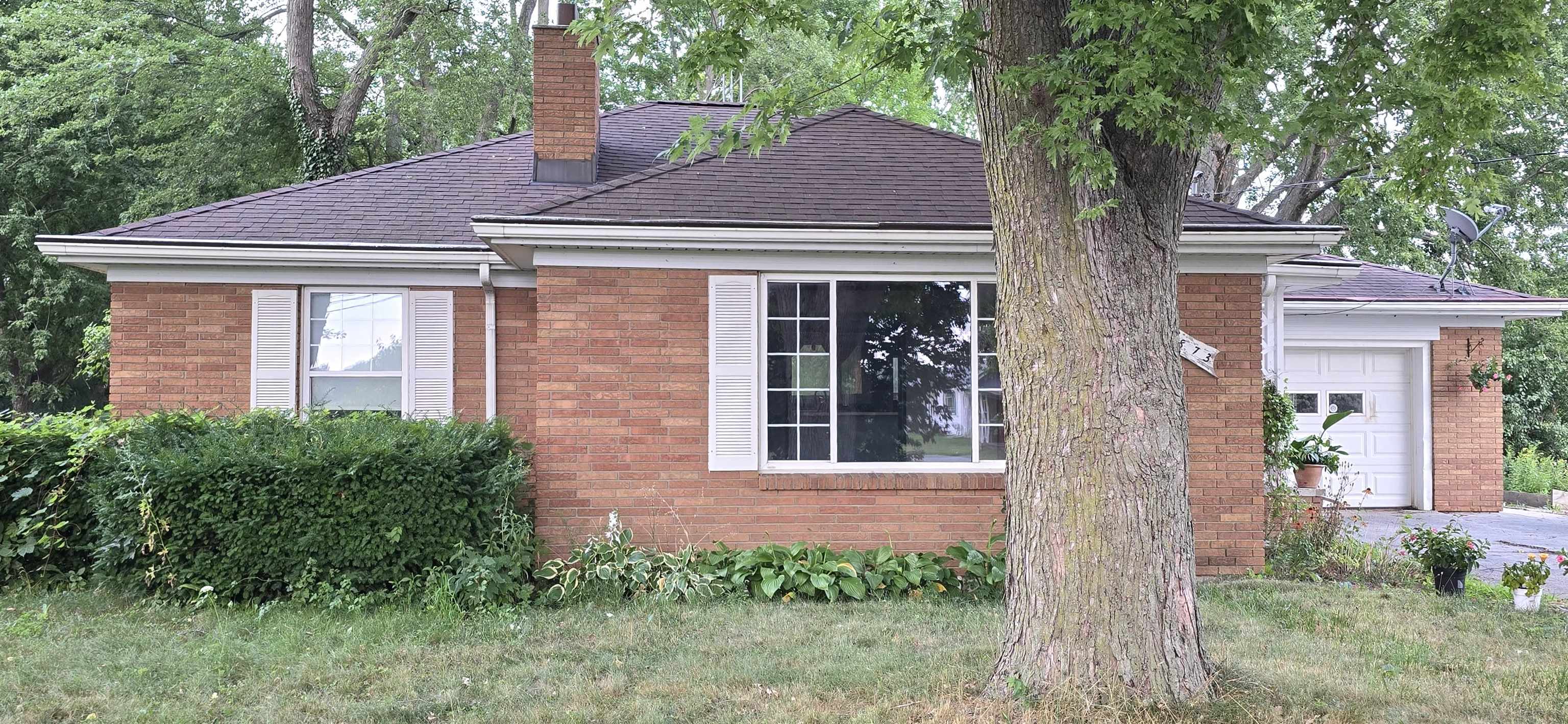 4873 N Sheridan Road — photo