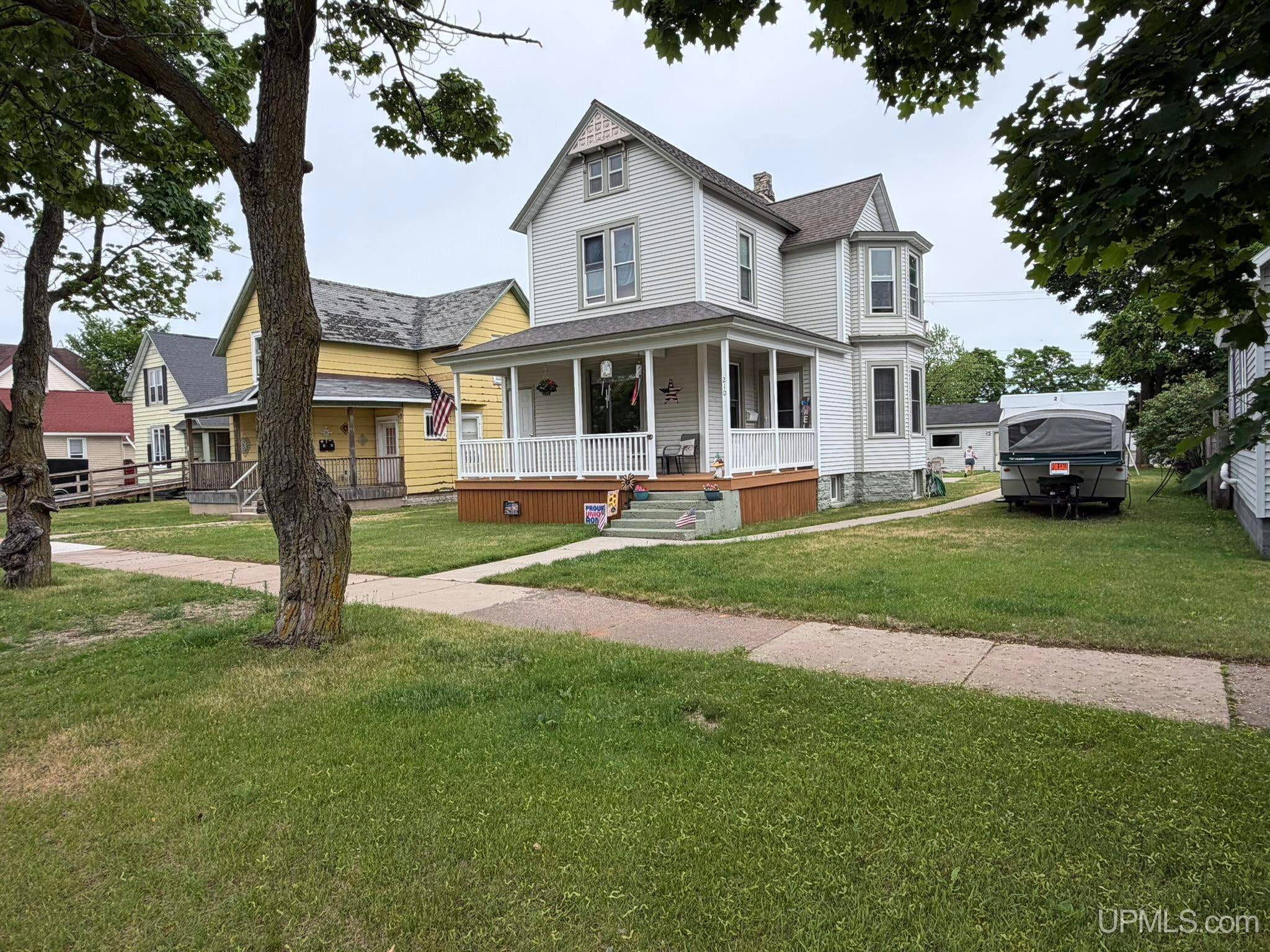 210 N 13th Street — photo