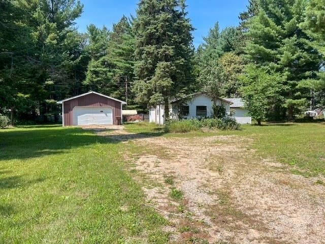 626 Carolyn Road — photo