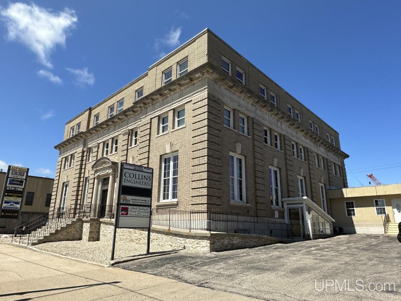 524 Ludington Street — photo