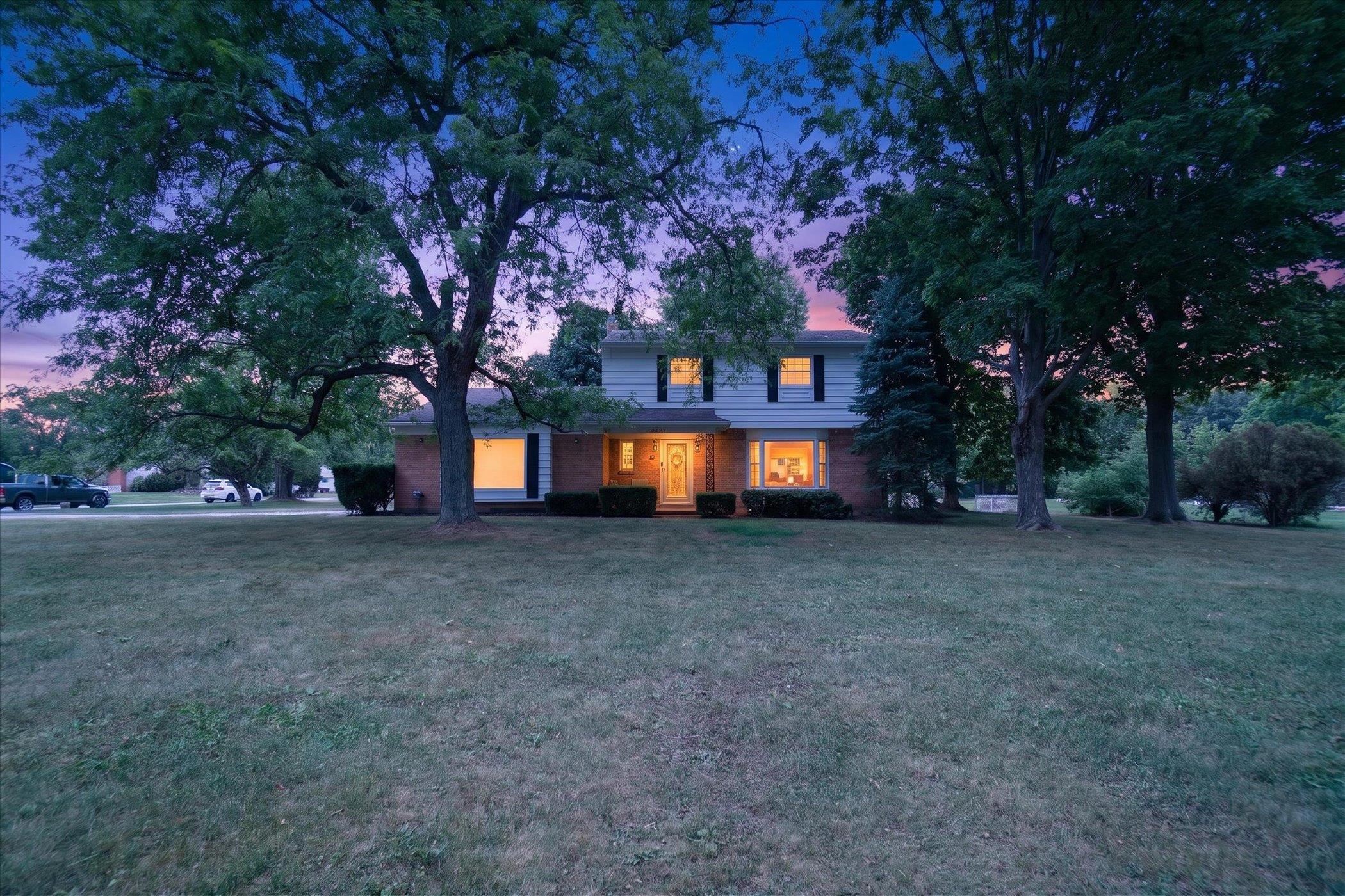 5140 N Mckinley Street — photo
