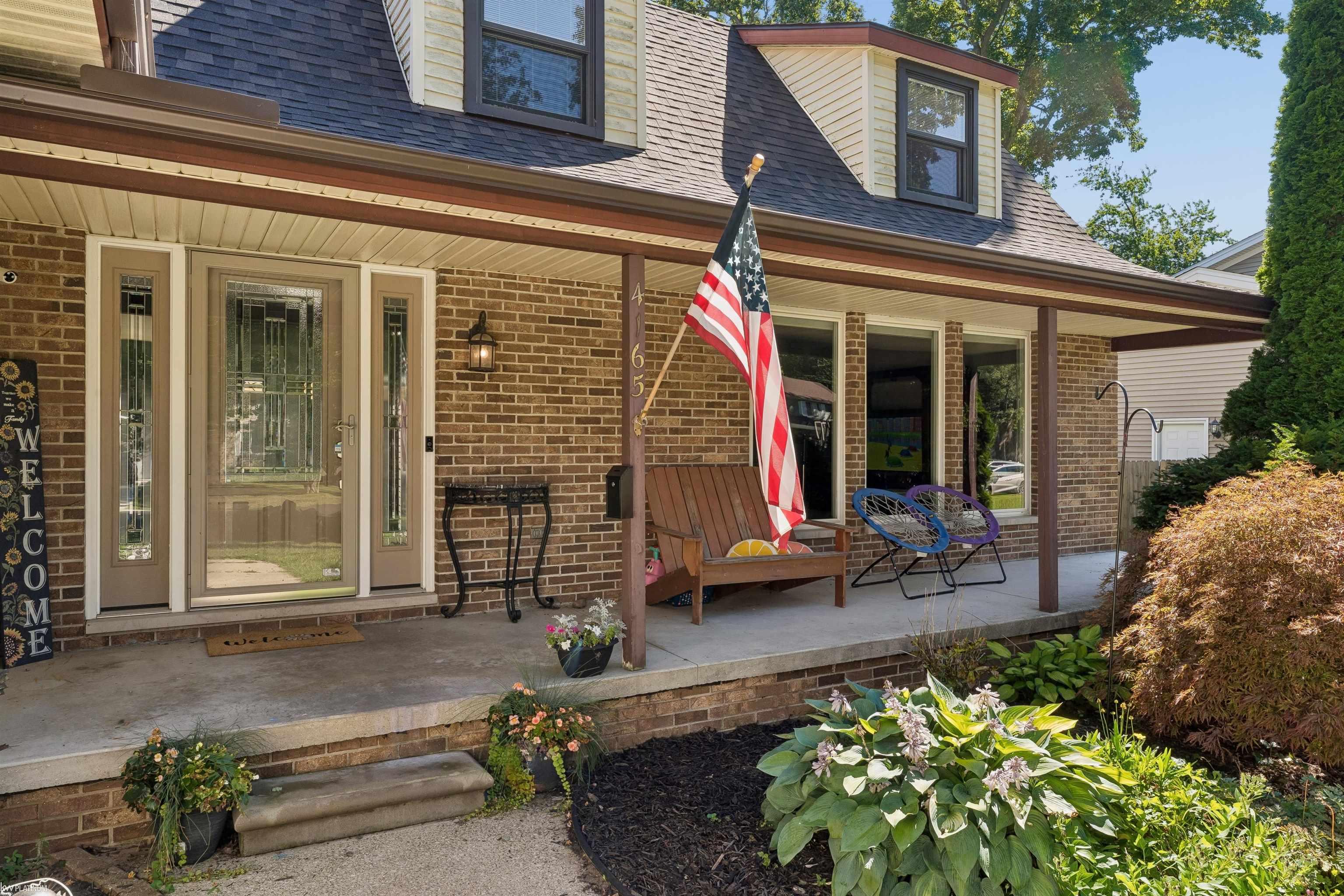 4165 Surrey Lane — photo