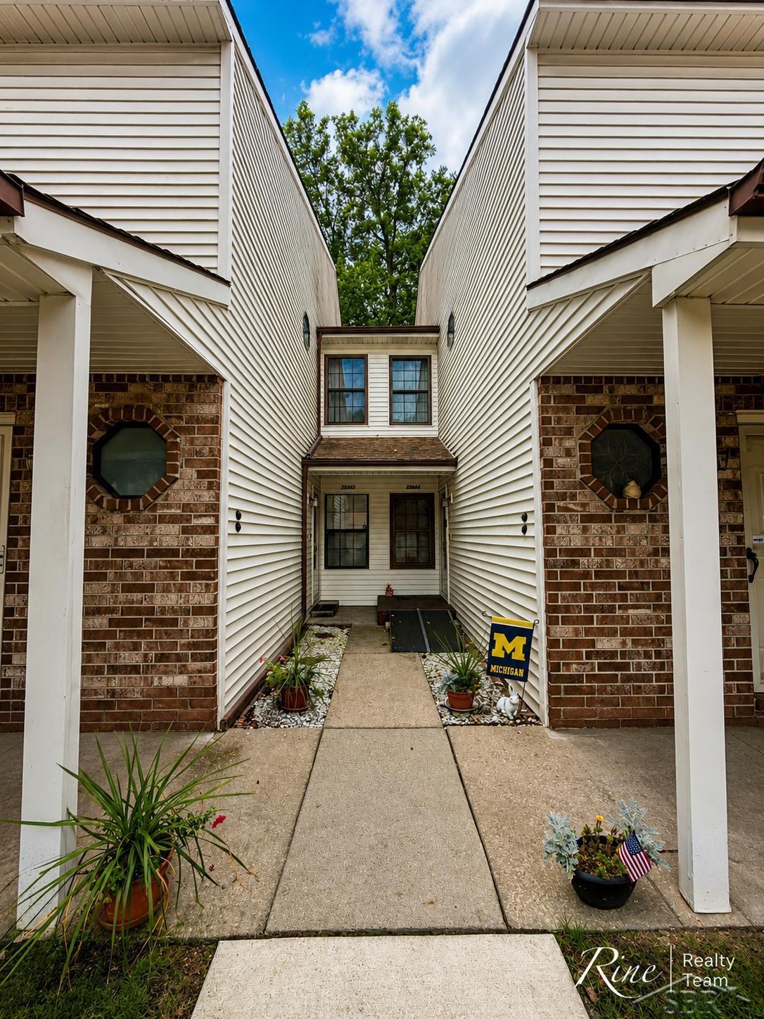 35845 Castlewood Court — photo