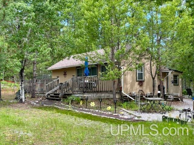 9200 Lost Lake Road — photo