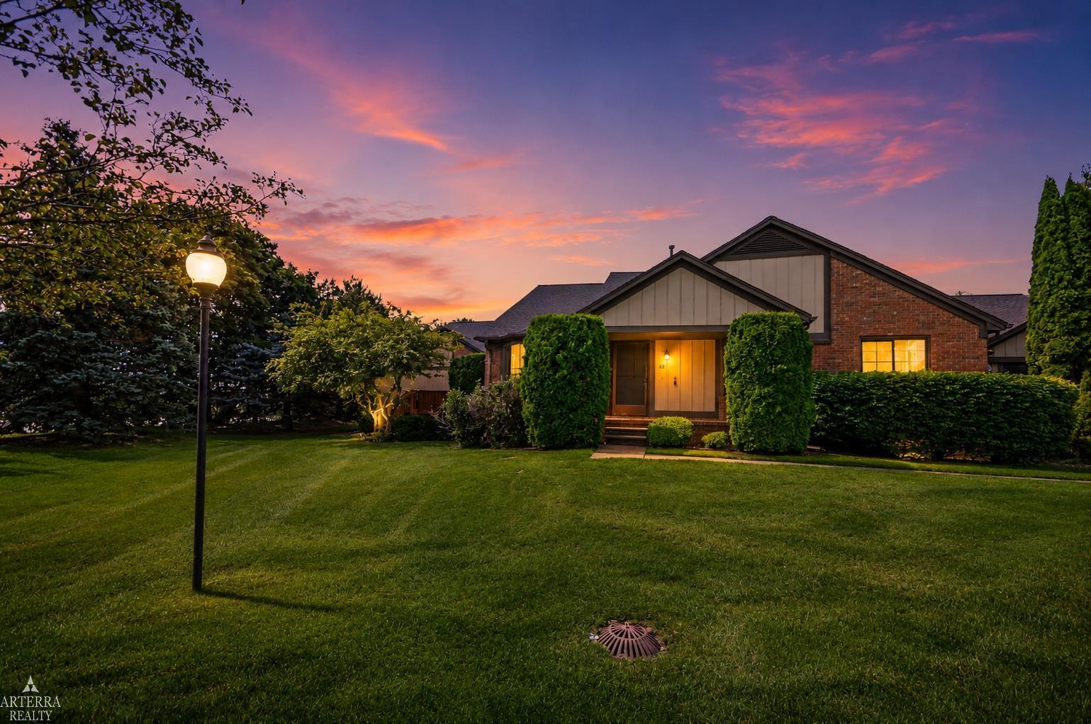 32 Meadow Wood Drive — photo