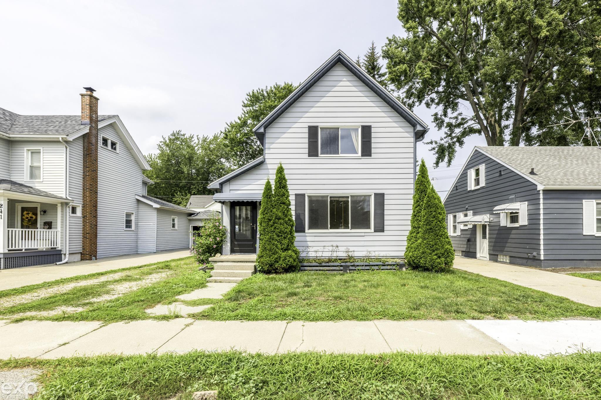 249 N Main Street — photo