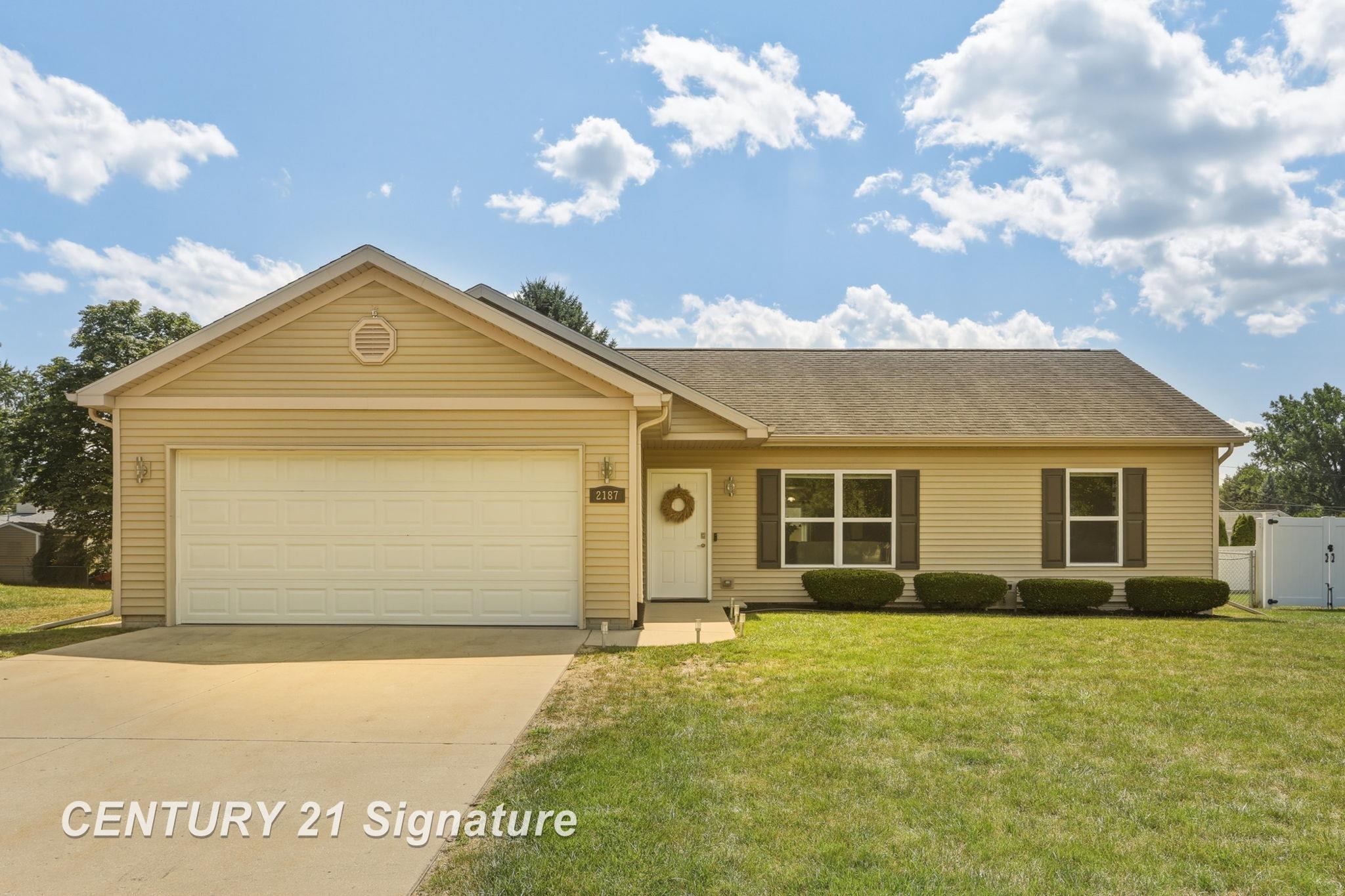 2187 Moonglow Court — photo
