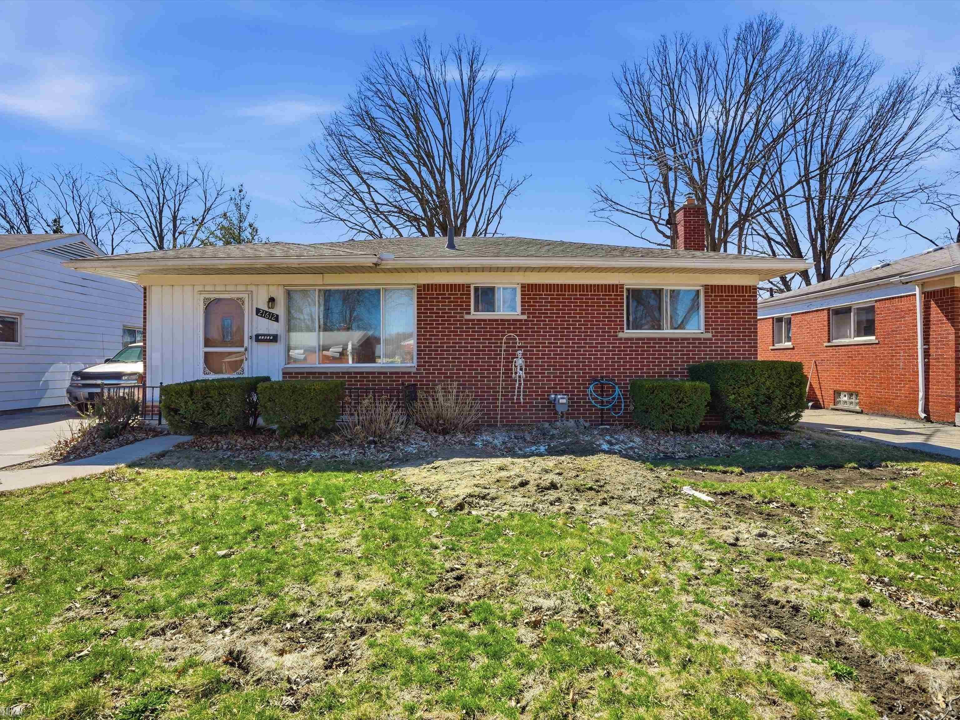 21612 Bon Brae Street — photo