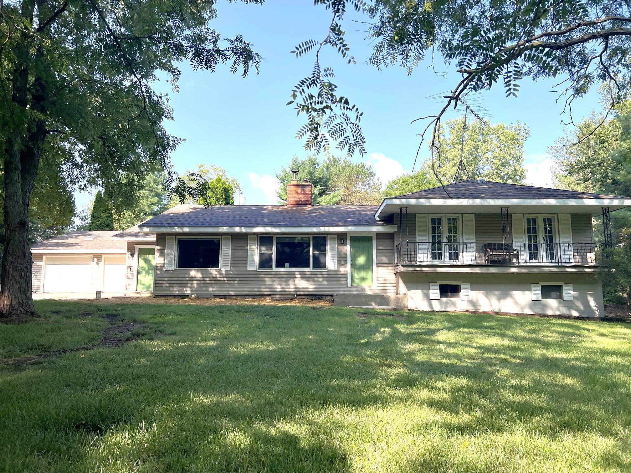 4200 State Road — photo