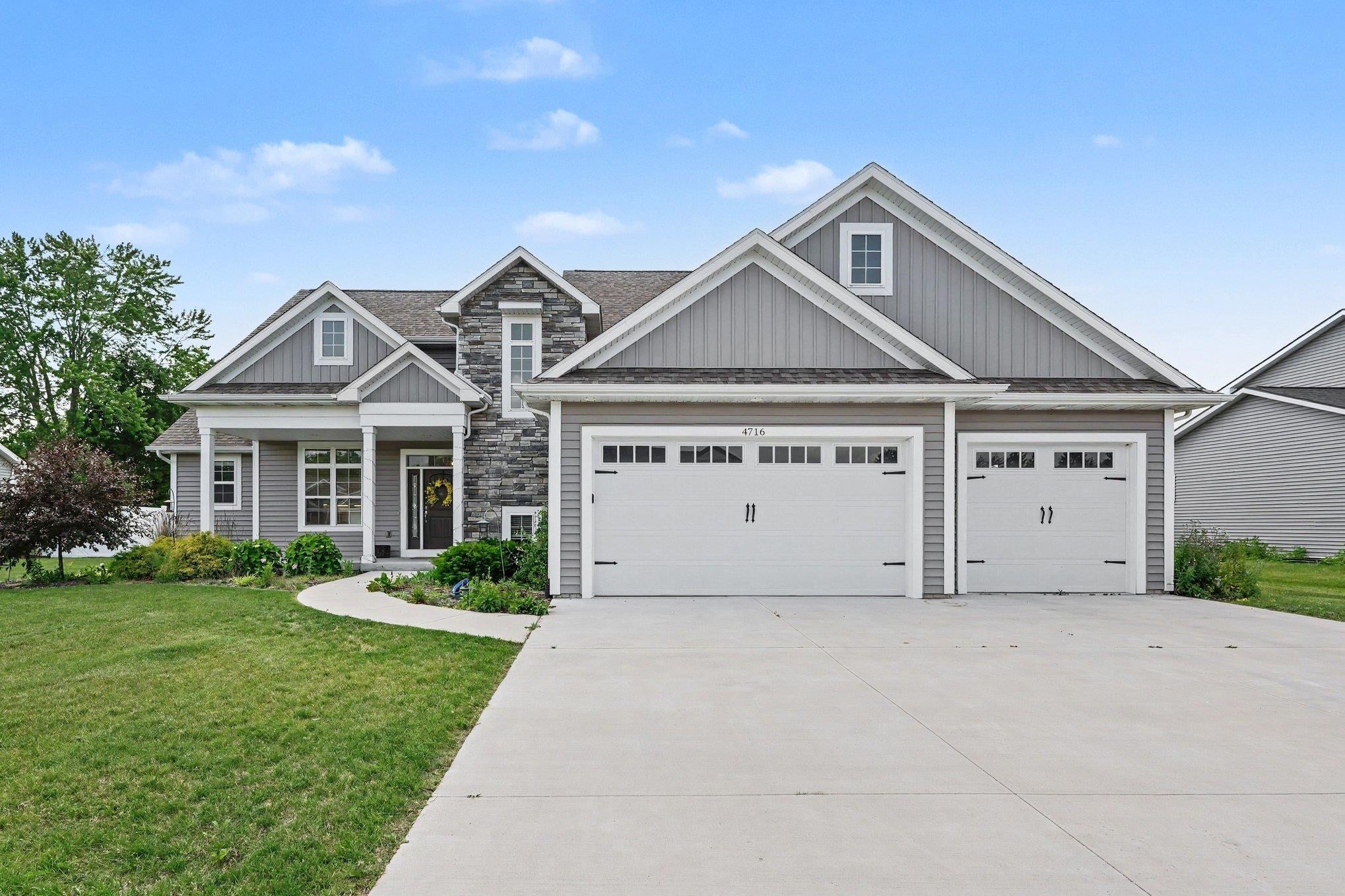 4716 N West View Drive — photo