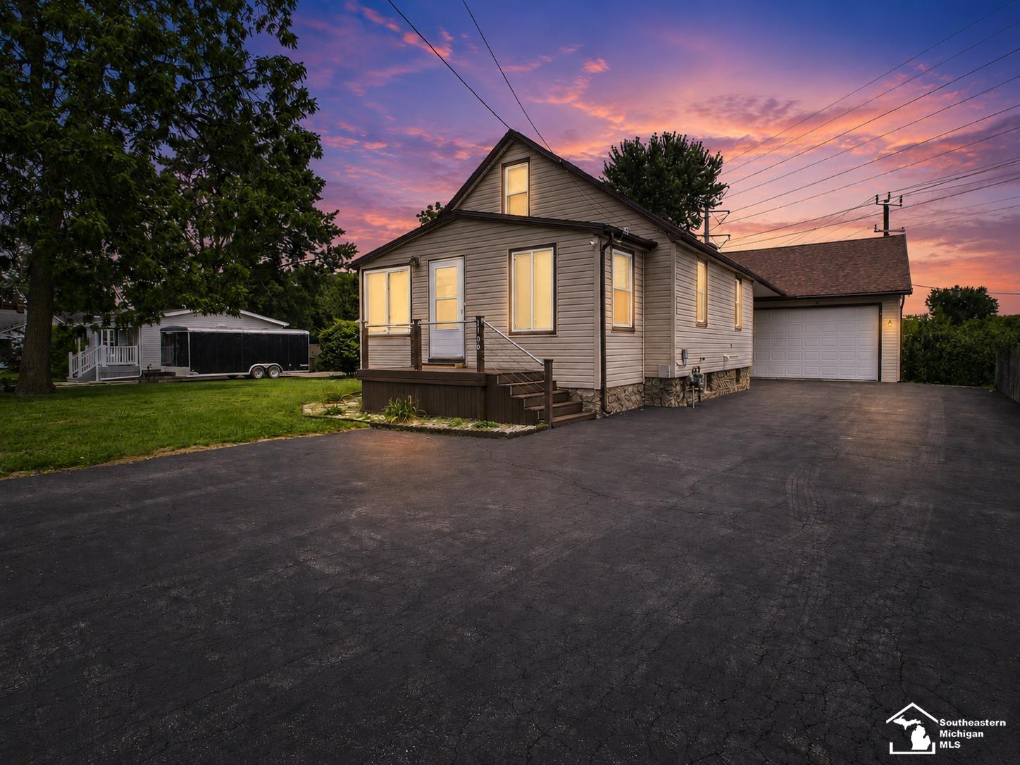 1706 Hemlock Street — photo