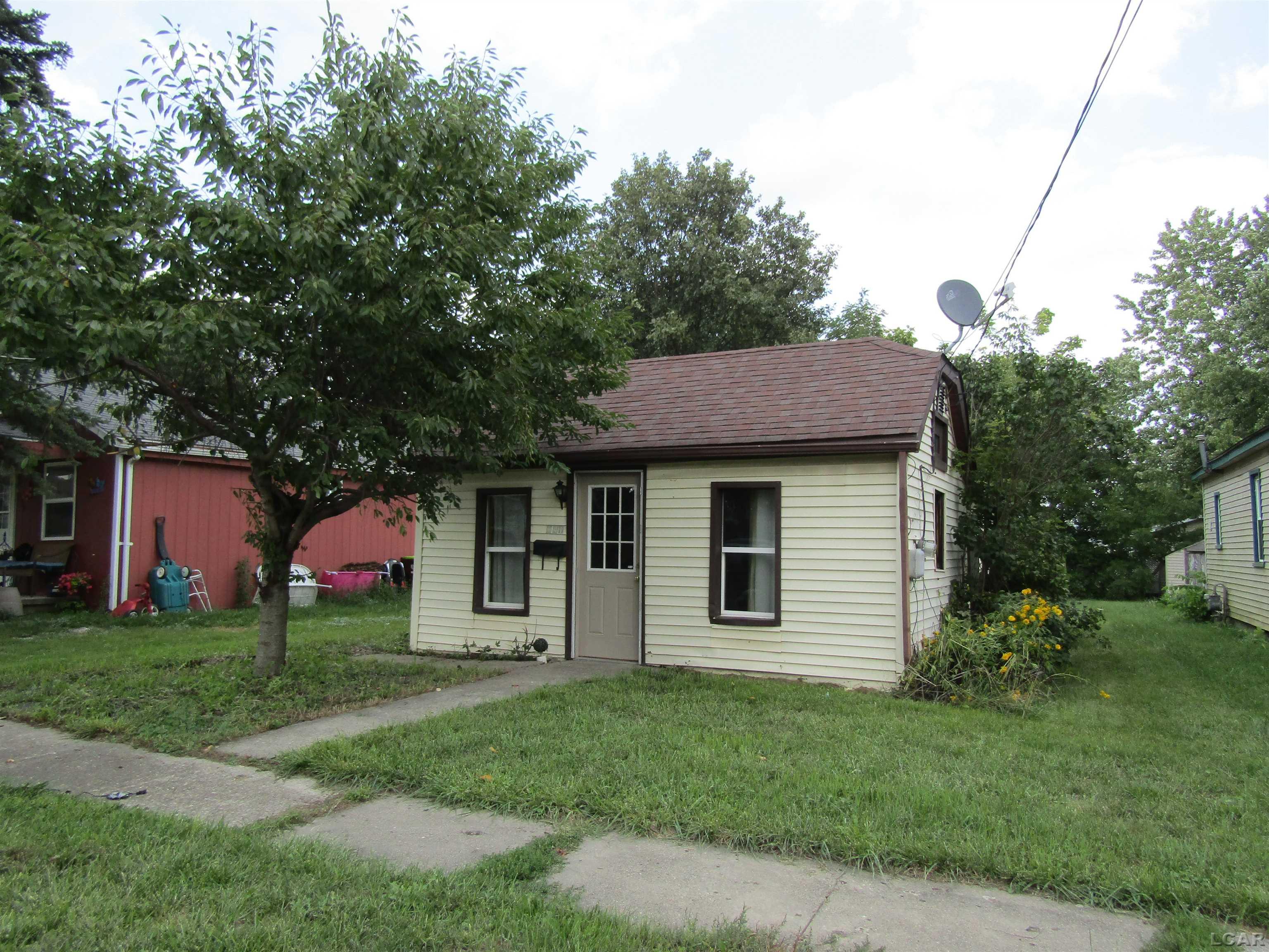 741 Oak Street — photo