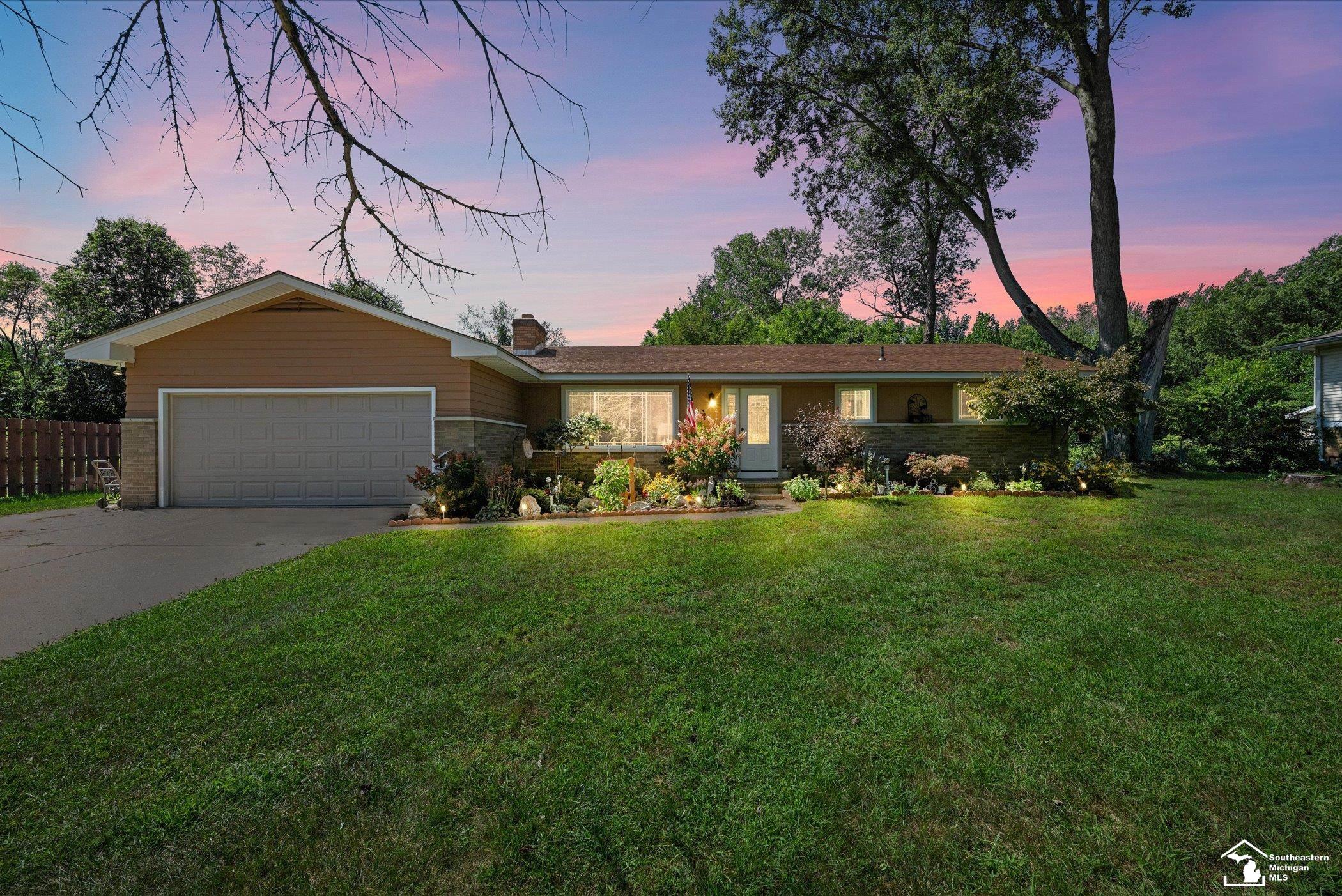8417 Saratoga Drive — photo