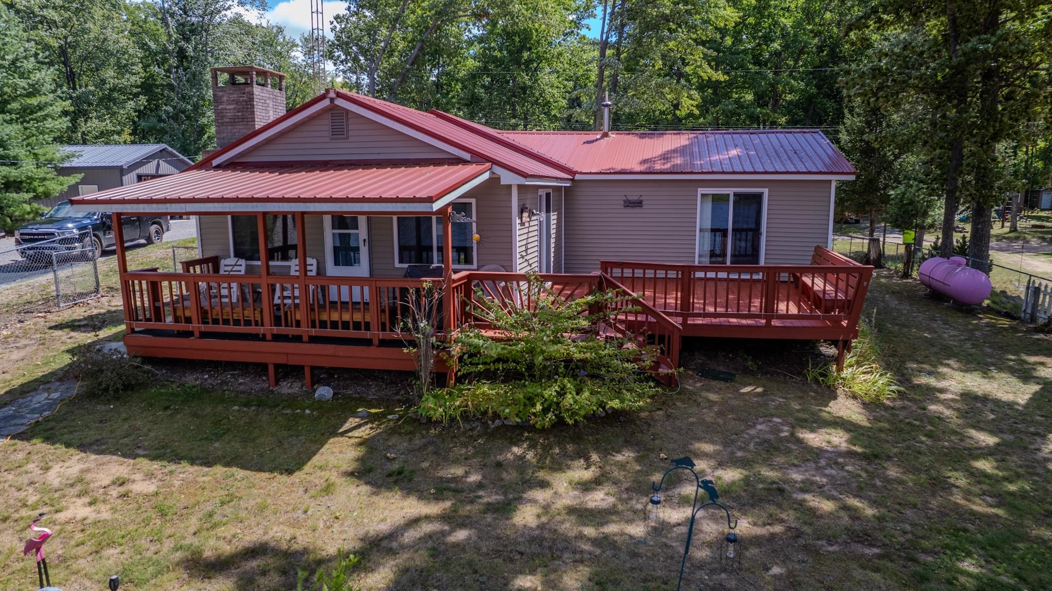 5366 Jerry Street — photo
