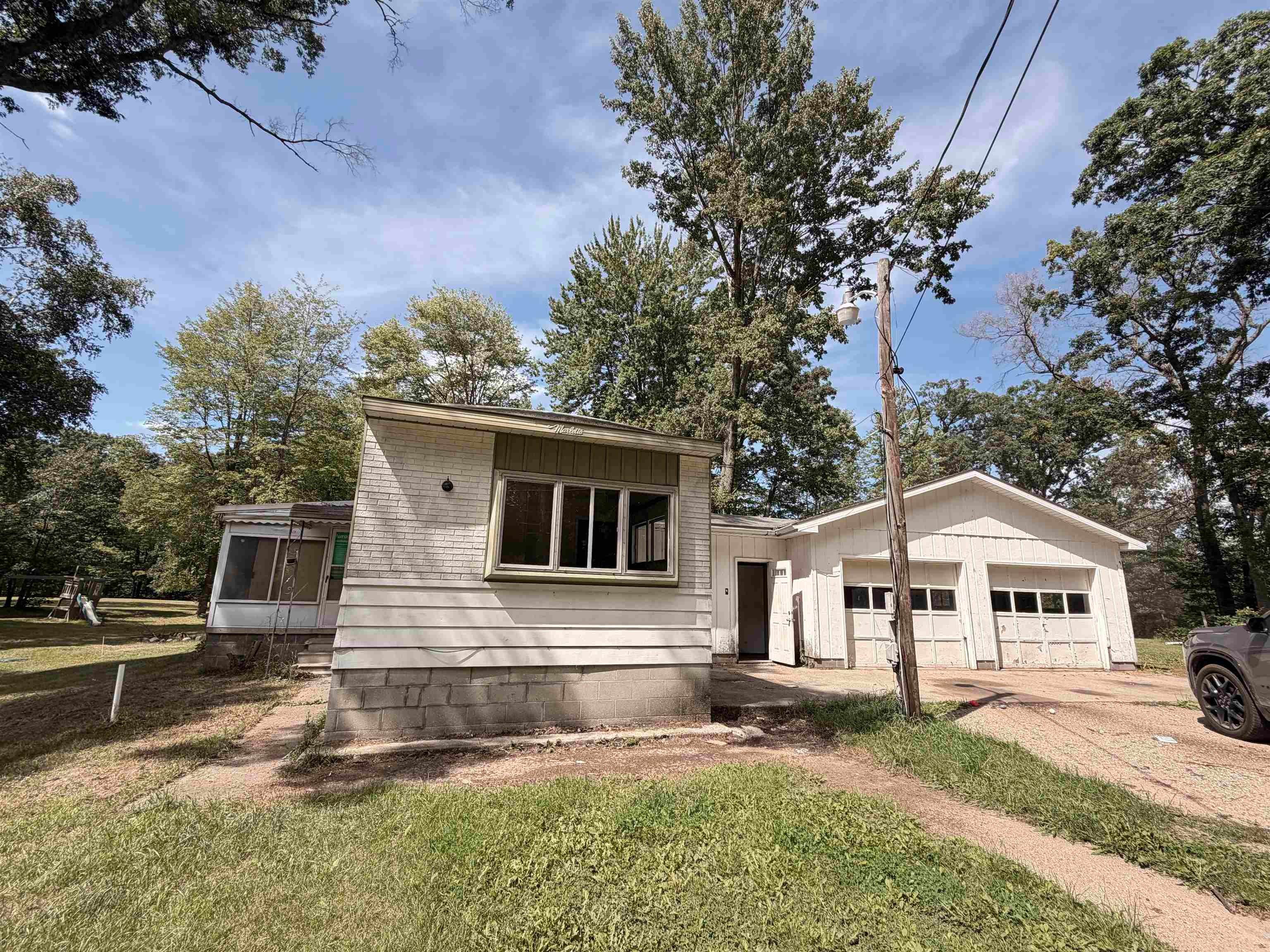 2303 W Edgewood Street — photo