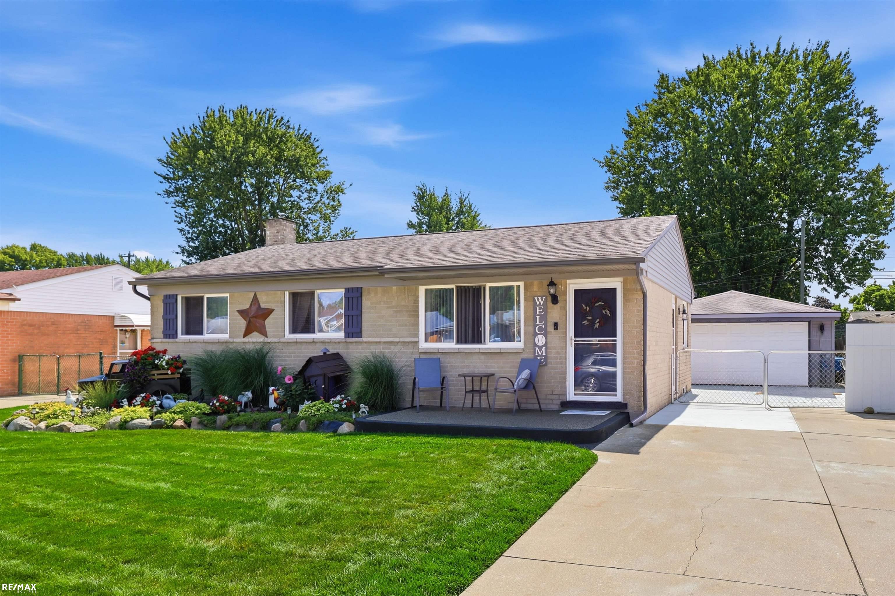 18016 Fairwood Drive — photo