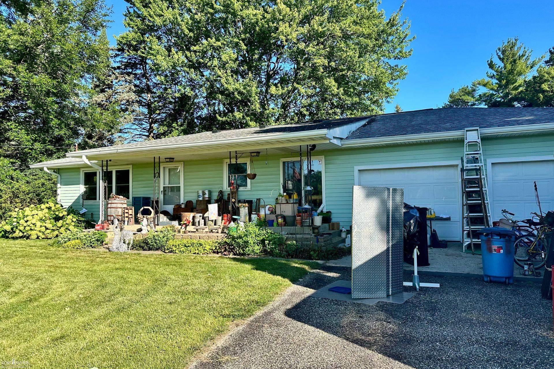 2470 Lyons Road — photo