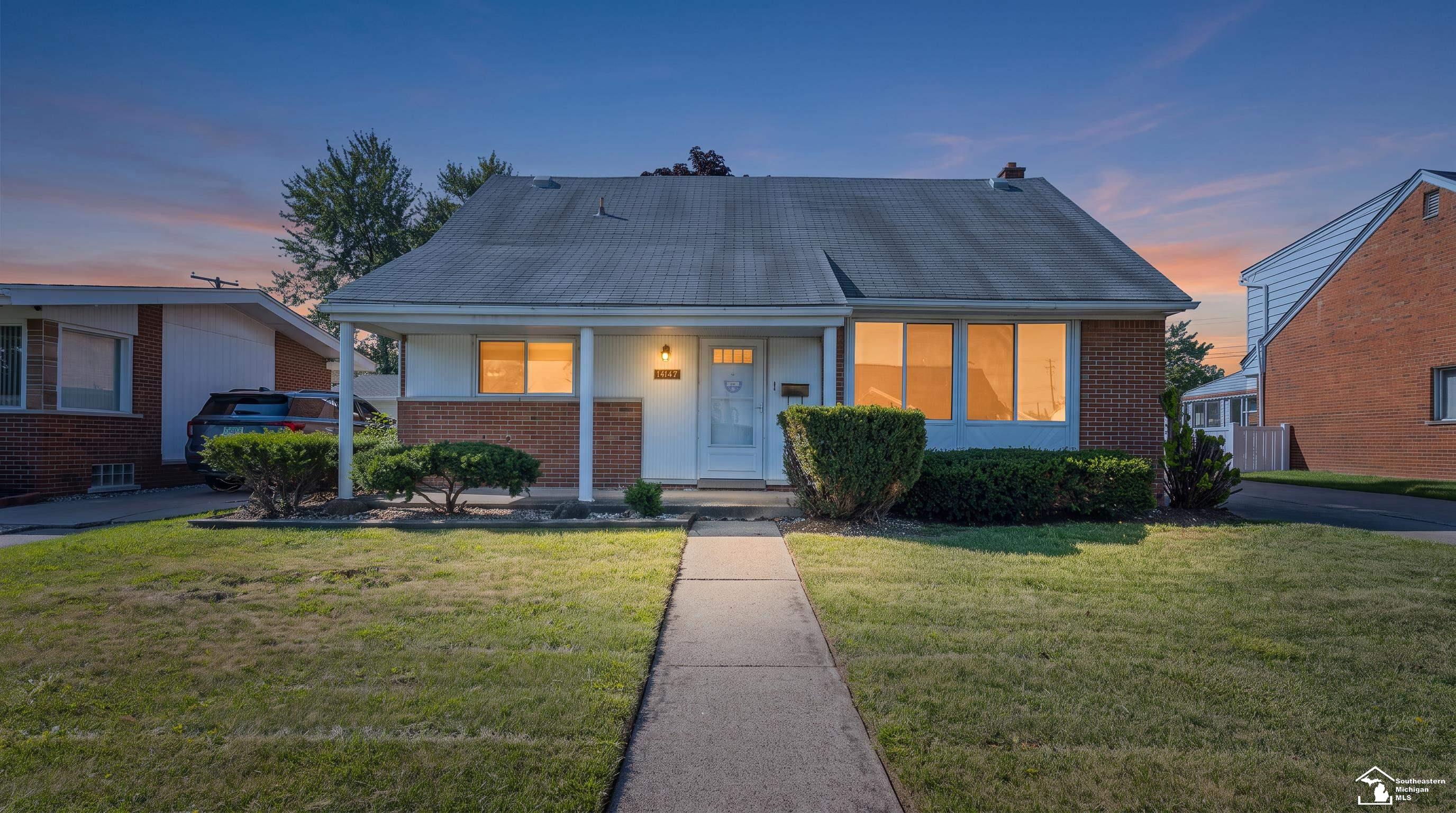 14147 Huntington Street — photo
