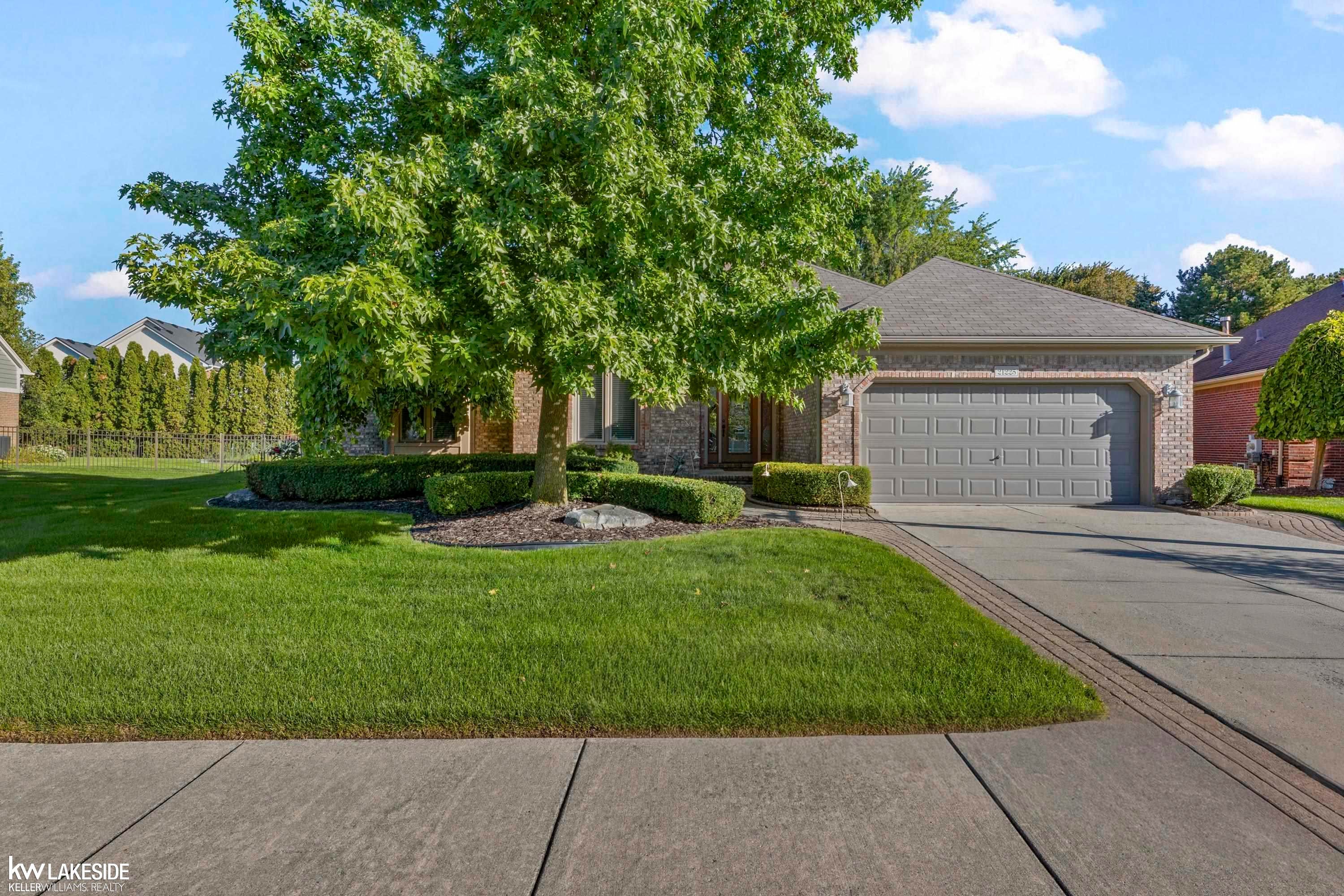 21225 Parkstone Drive — photo