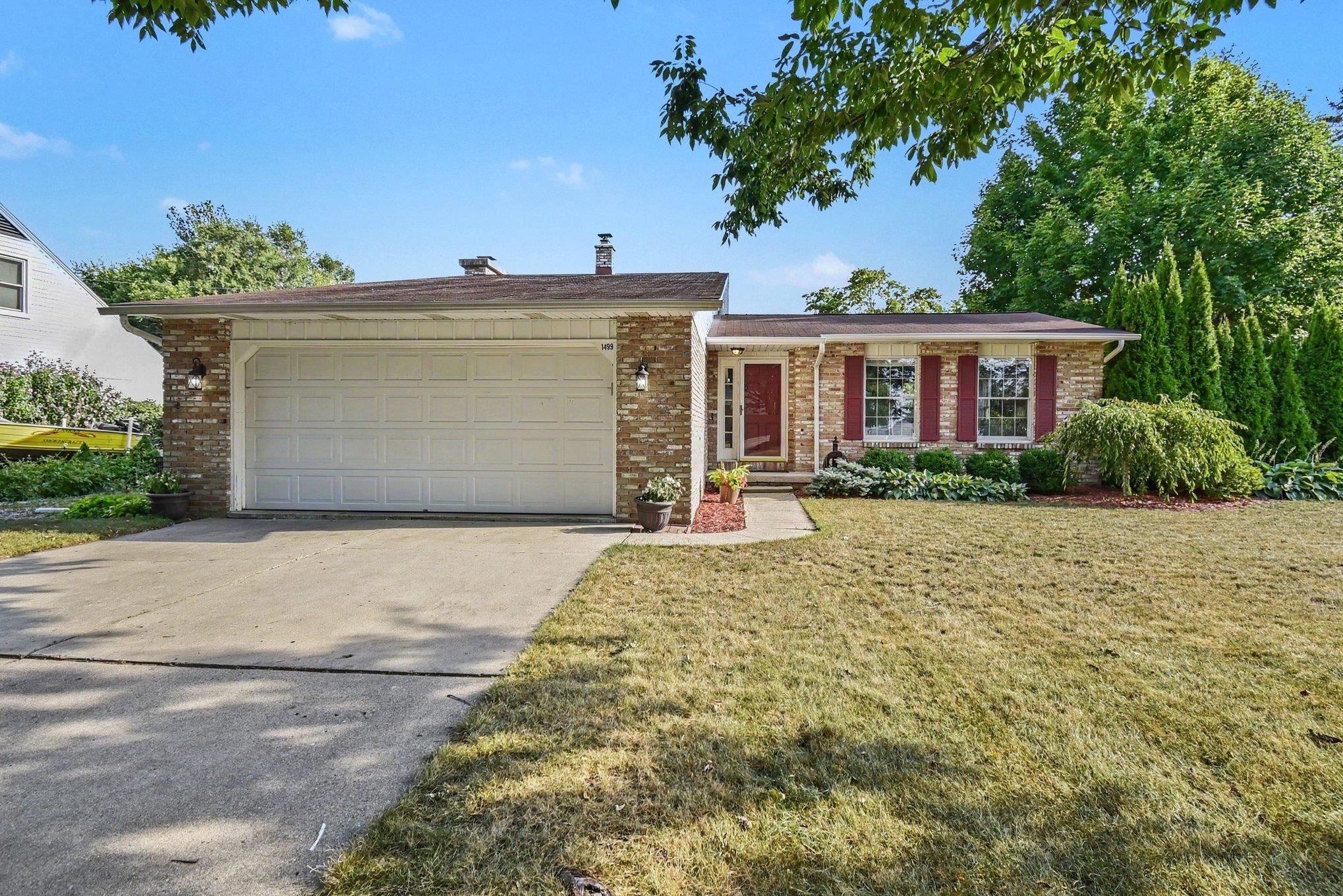 1499 Lesperance Court — photo