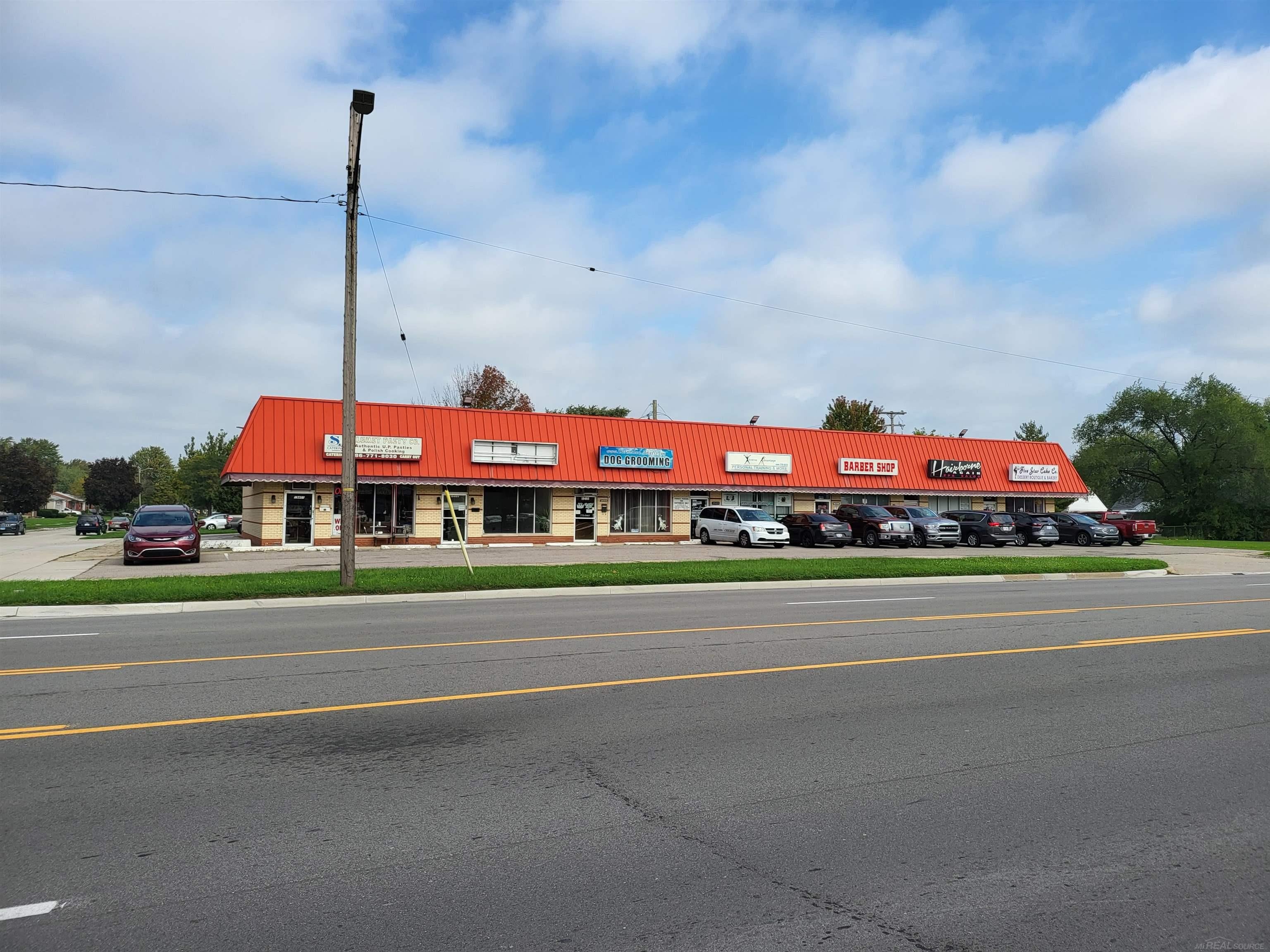 19415 10 Mile Street — photo