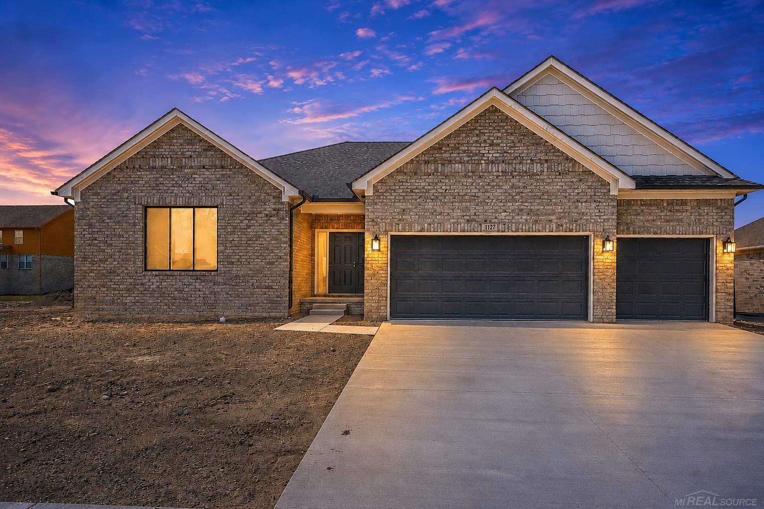 1127 Williamson Circle — photo