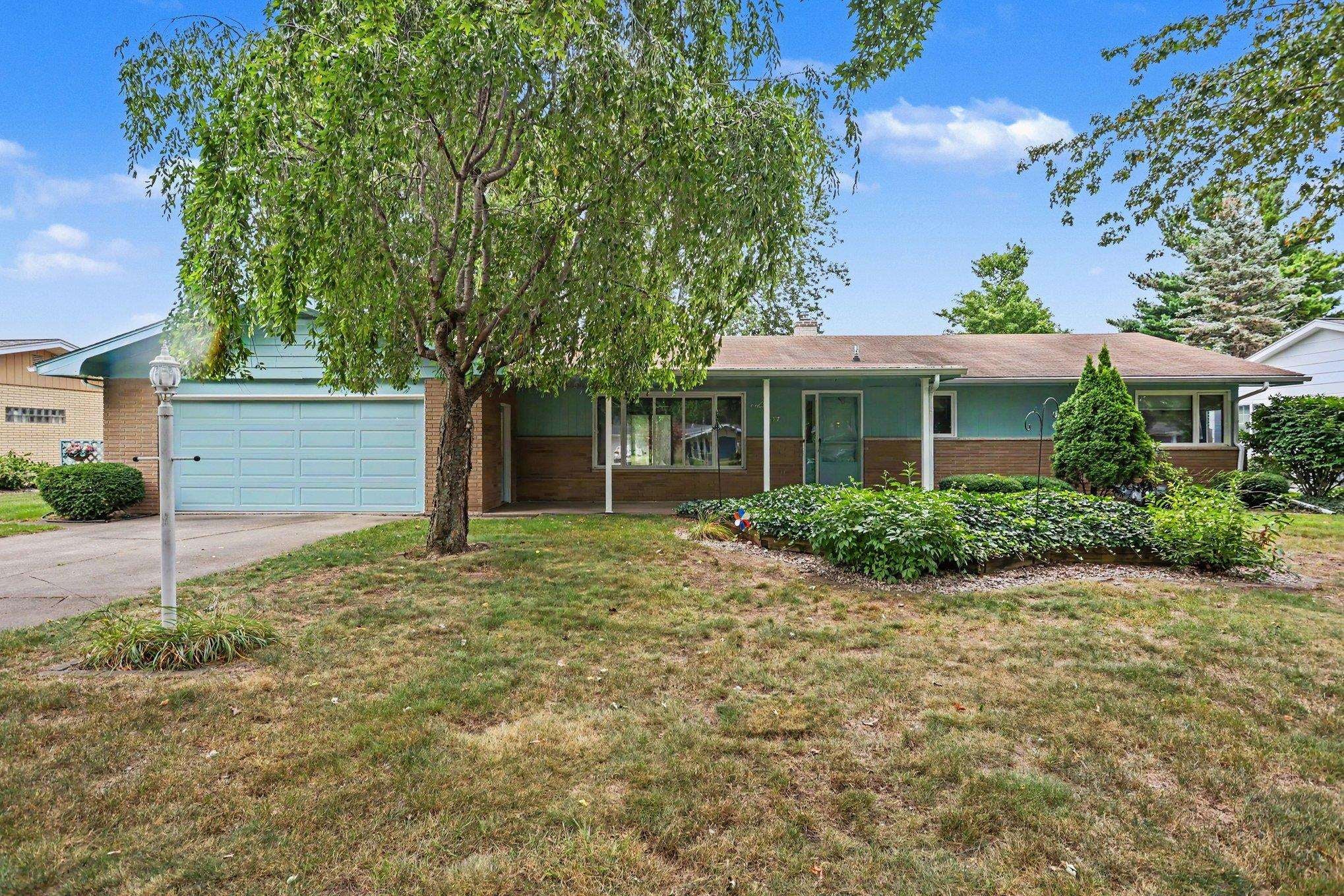 4677 Bloomfield Drive — photo