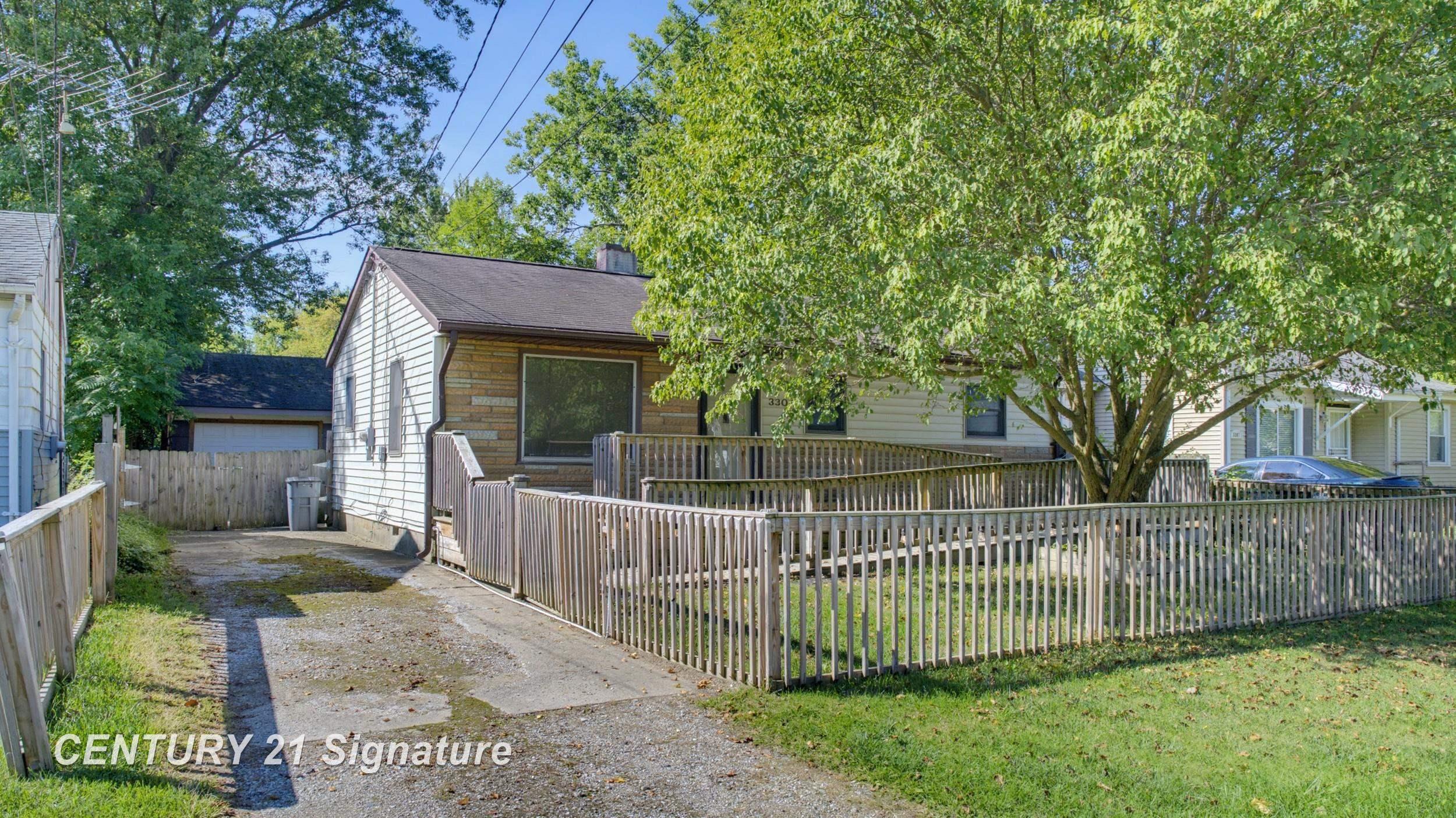 3303 W Lyndon Avenue — photo