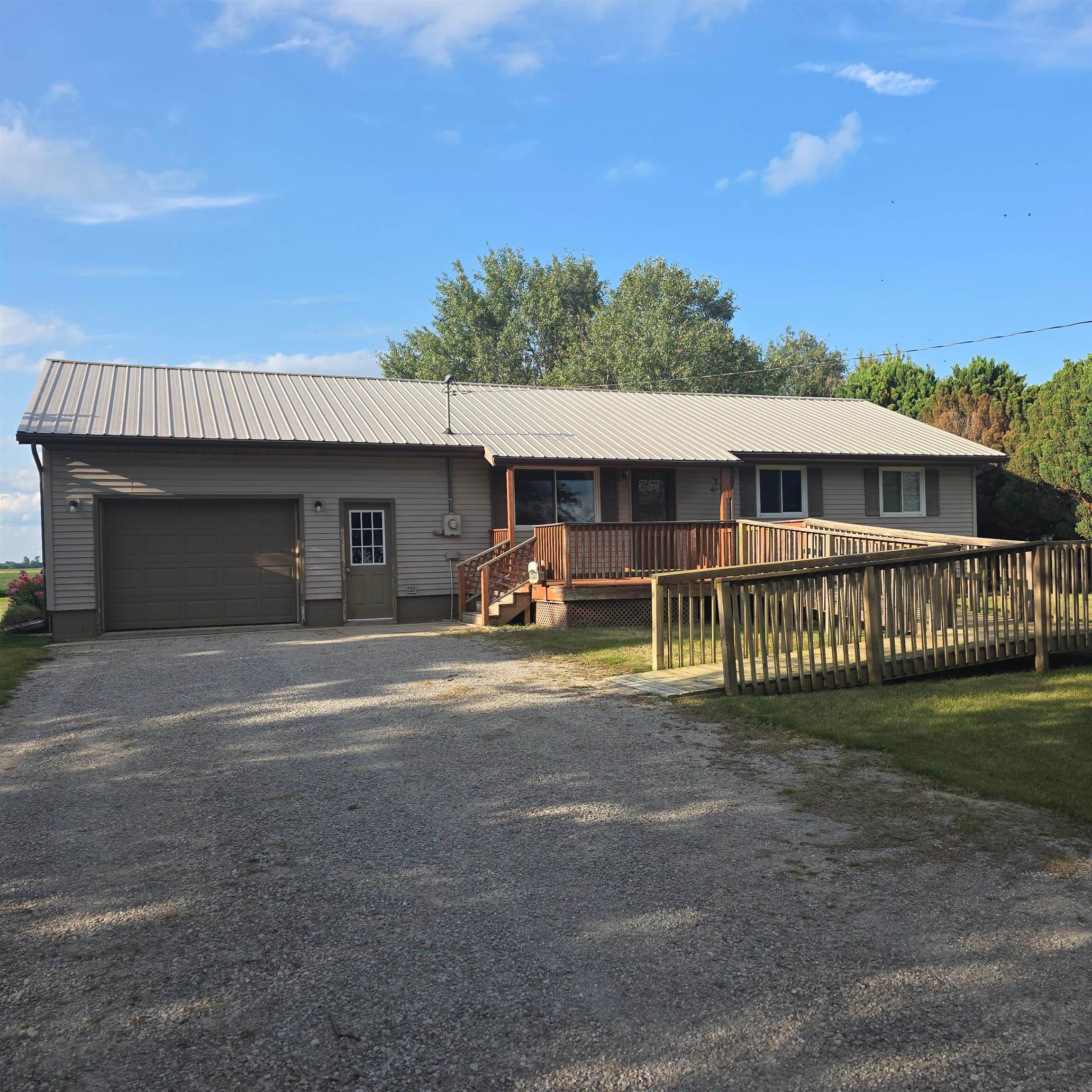 1177 E Townline 16 Road — photo