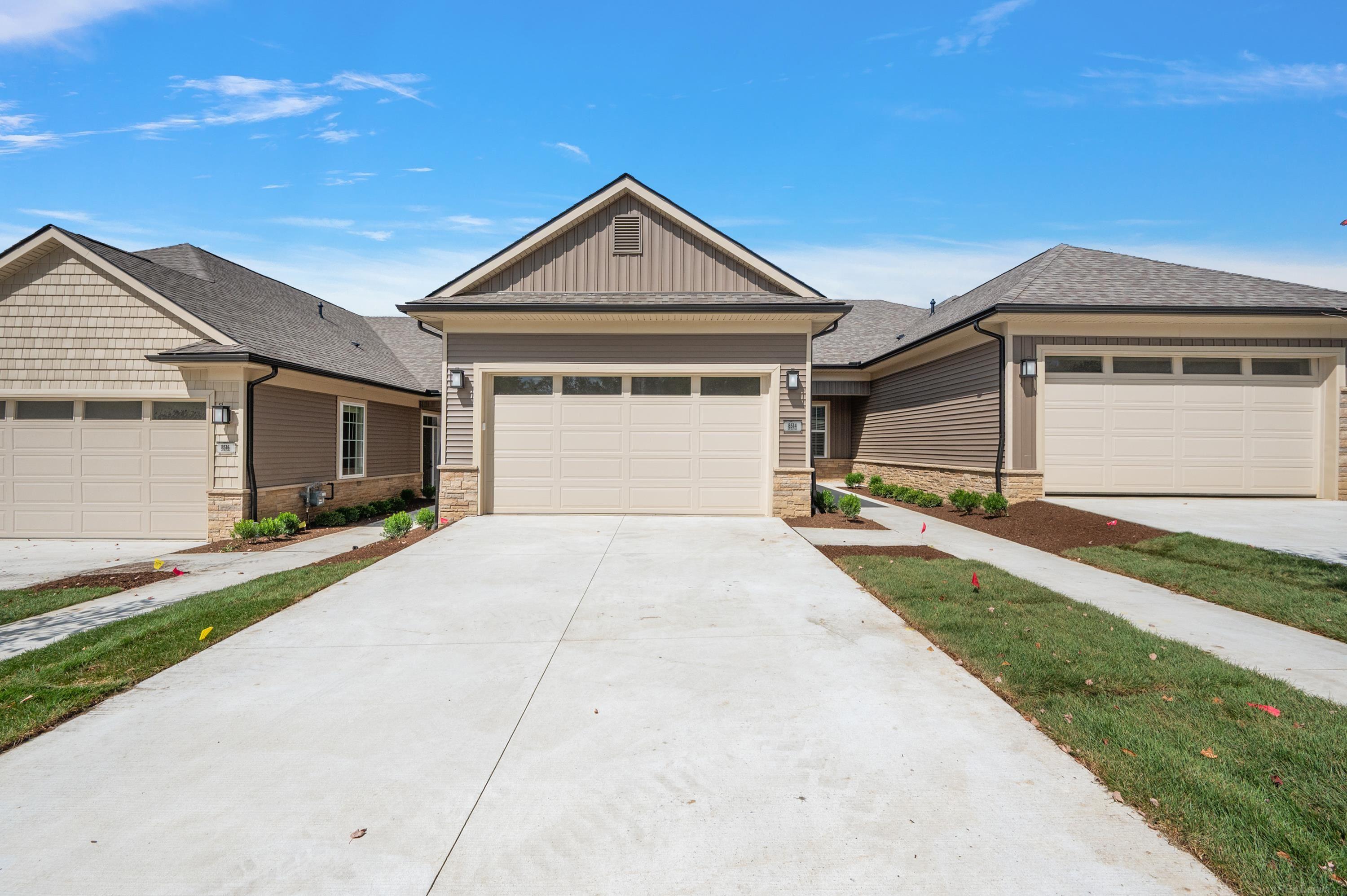 8516 West Valley Drive — photo