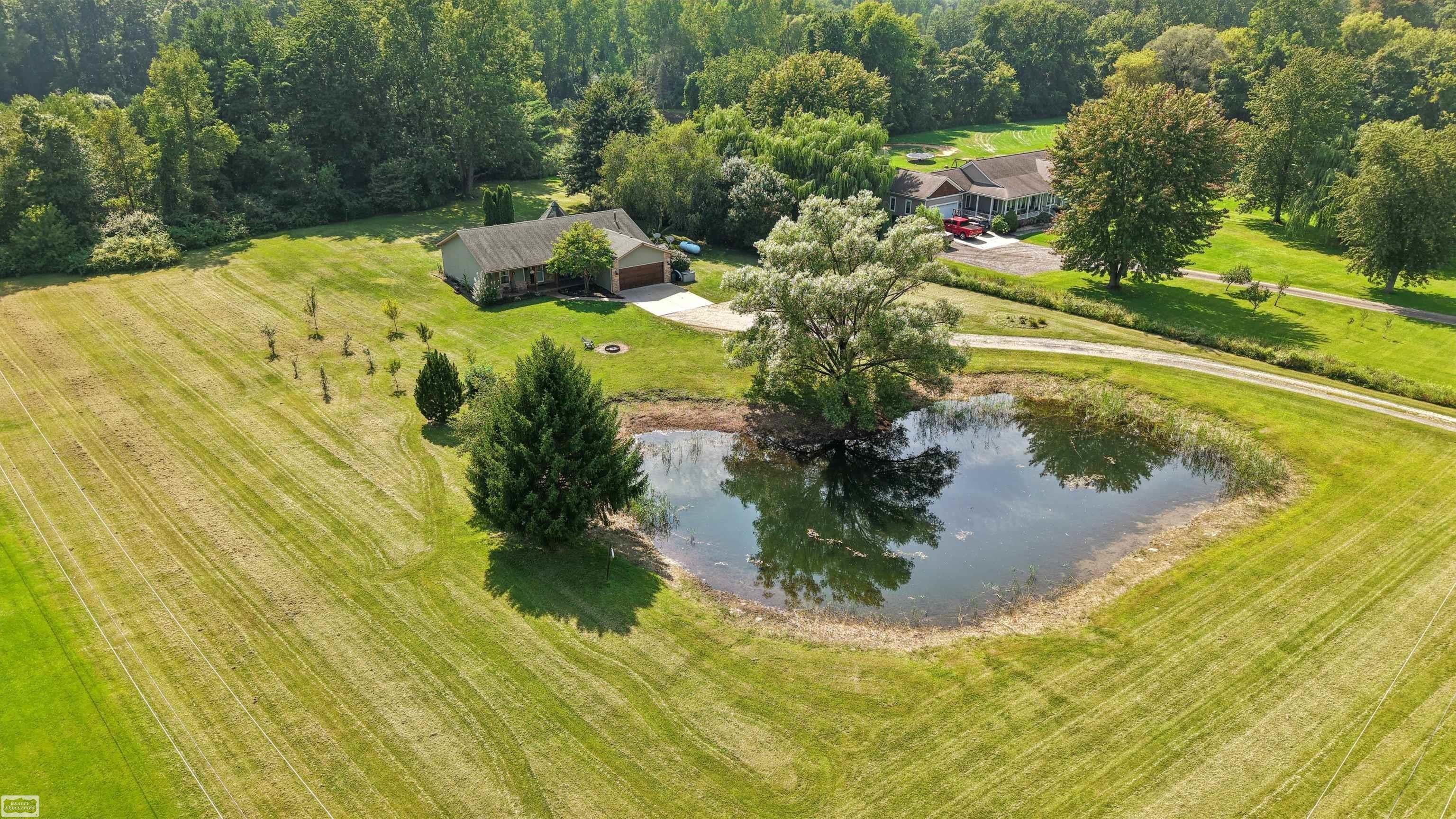 5765 Roberts Road — photo