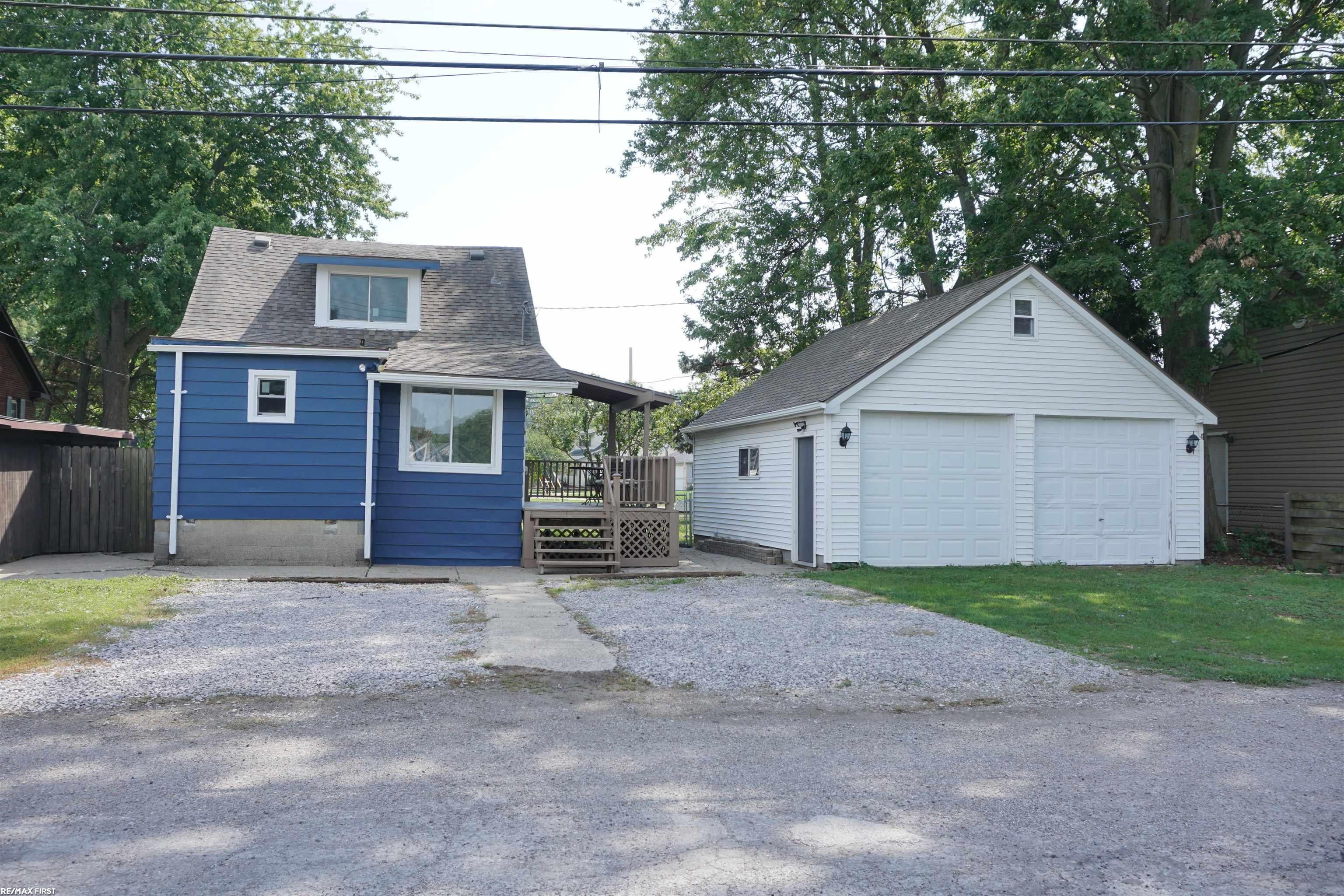29455 S River Road — photo