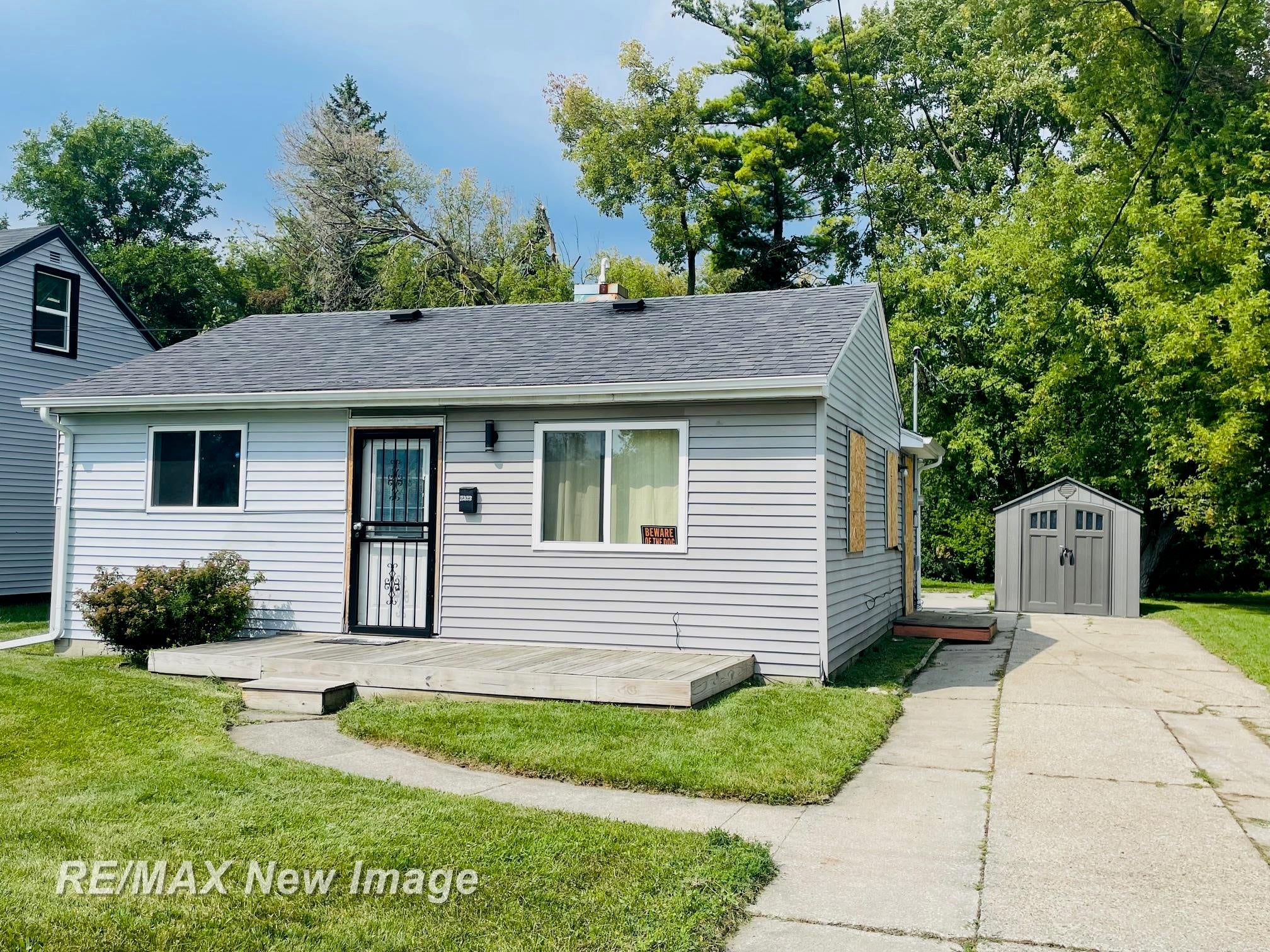 2323 Hartsuff Street — photo